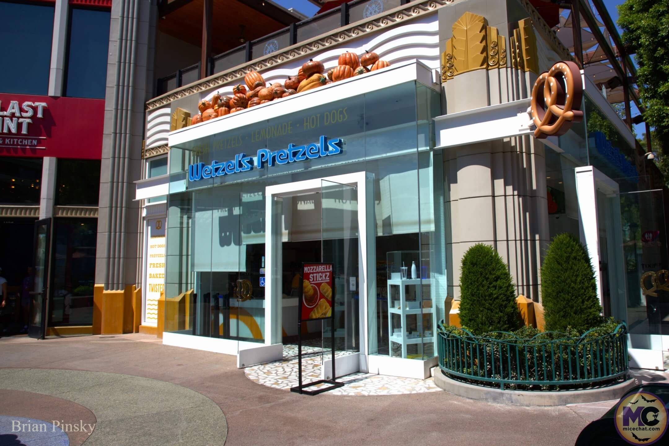 Halloween Time, Disneyland Update: Halloween Time Treats… And a Few Tricks!