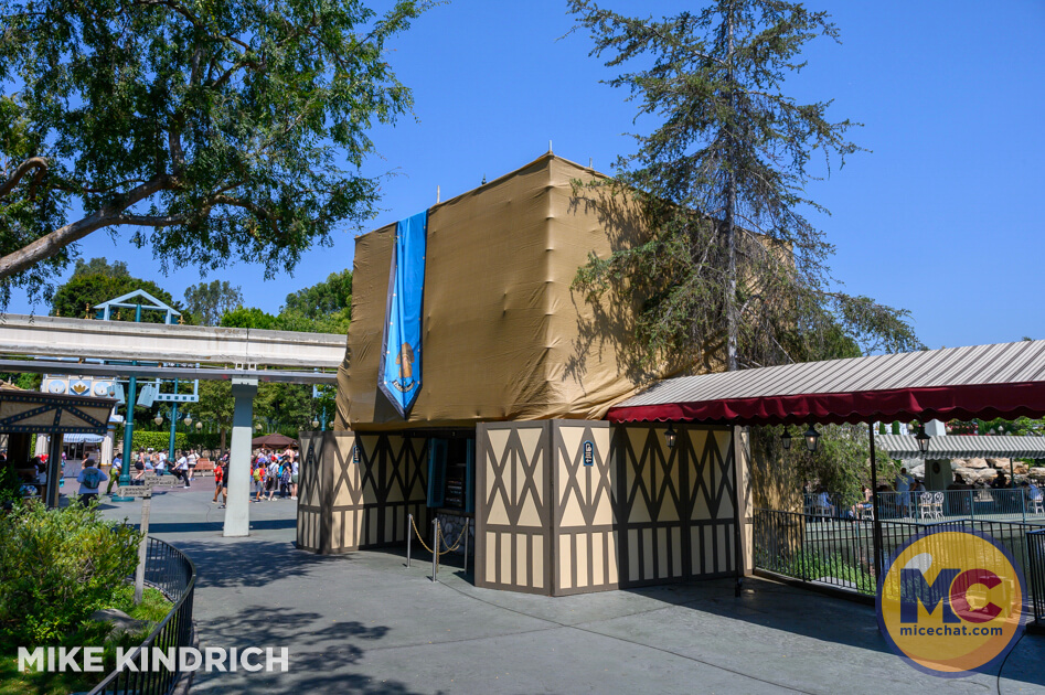 , DISNEYLAND UPDATE: Pumpkins, Profits & Park Progress!