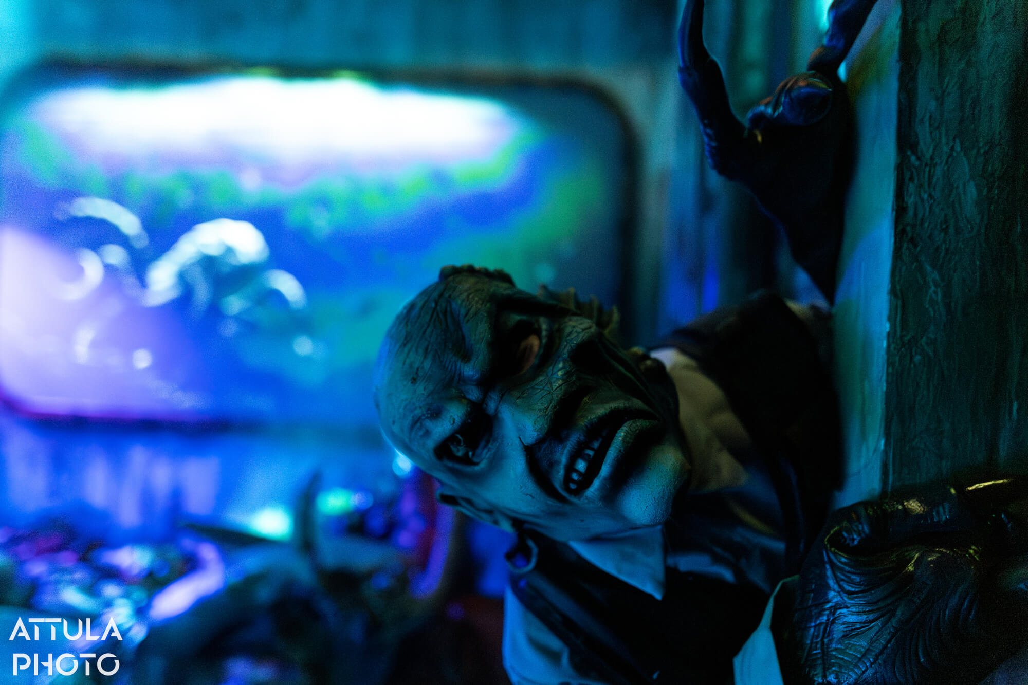 Knott's Scary Farm, 🎃 Knott’s Scary Farm 2025 Guide: New Mazes, What’s Leaving, Haunted Happenings, Foodie Frights & a Hangin’