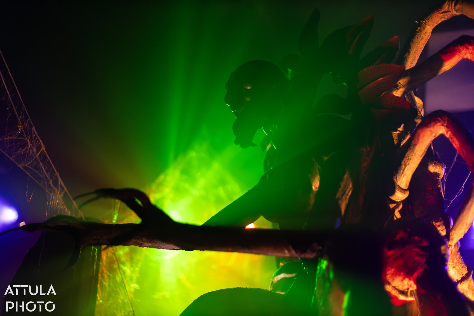 Knott's Scary Farm, 🎃 Knott’s Scary Farm 2025 Guide: New Mazes, What’s Leaving, Haunted Happenings, Foodie Frights & a Hangin’