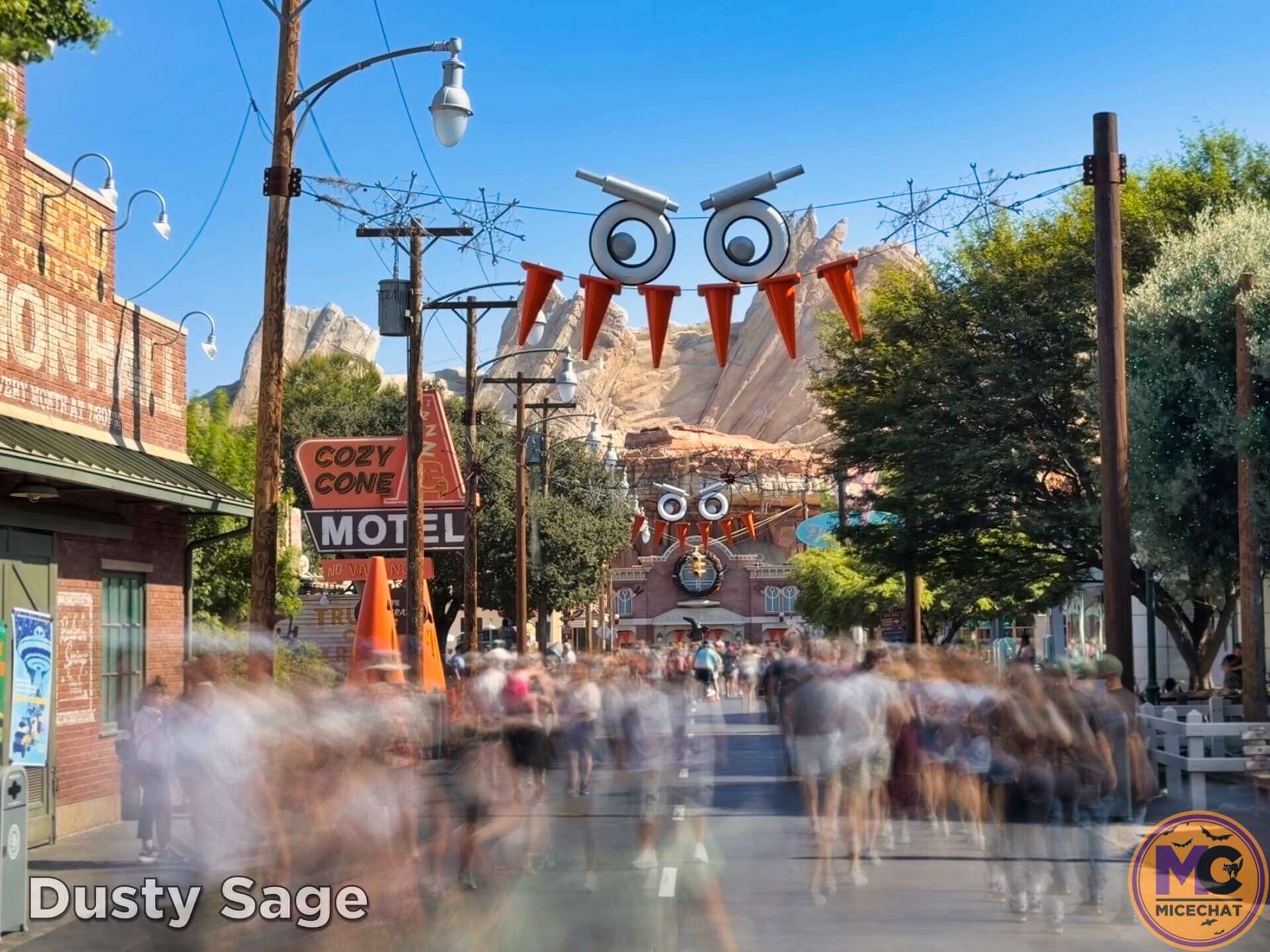 , DISNEYLAND UPDATE: Pumpkins, Peppermint & Price Cuts?!