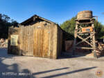 Disneyland-Big Thunder Front Boarded Up-micechat