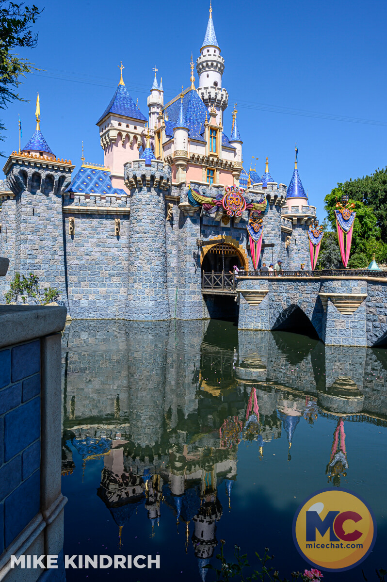 , DISNEYLAND UPDATE: The Lazy, Hazy, Crazy Final Days of Summer
