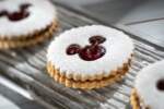 2025-WDW-FOTH-Foodie-Guide-Linzer-Cookie