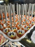 DLR-Halloween-Cake-Pops