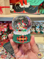 Disneyland-Disney holiday merchandise 2025-mickey and minnie mouse holiday 2025 snow globe