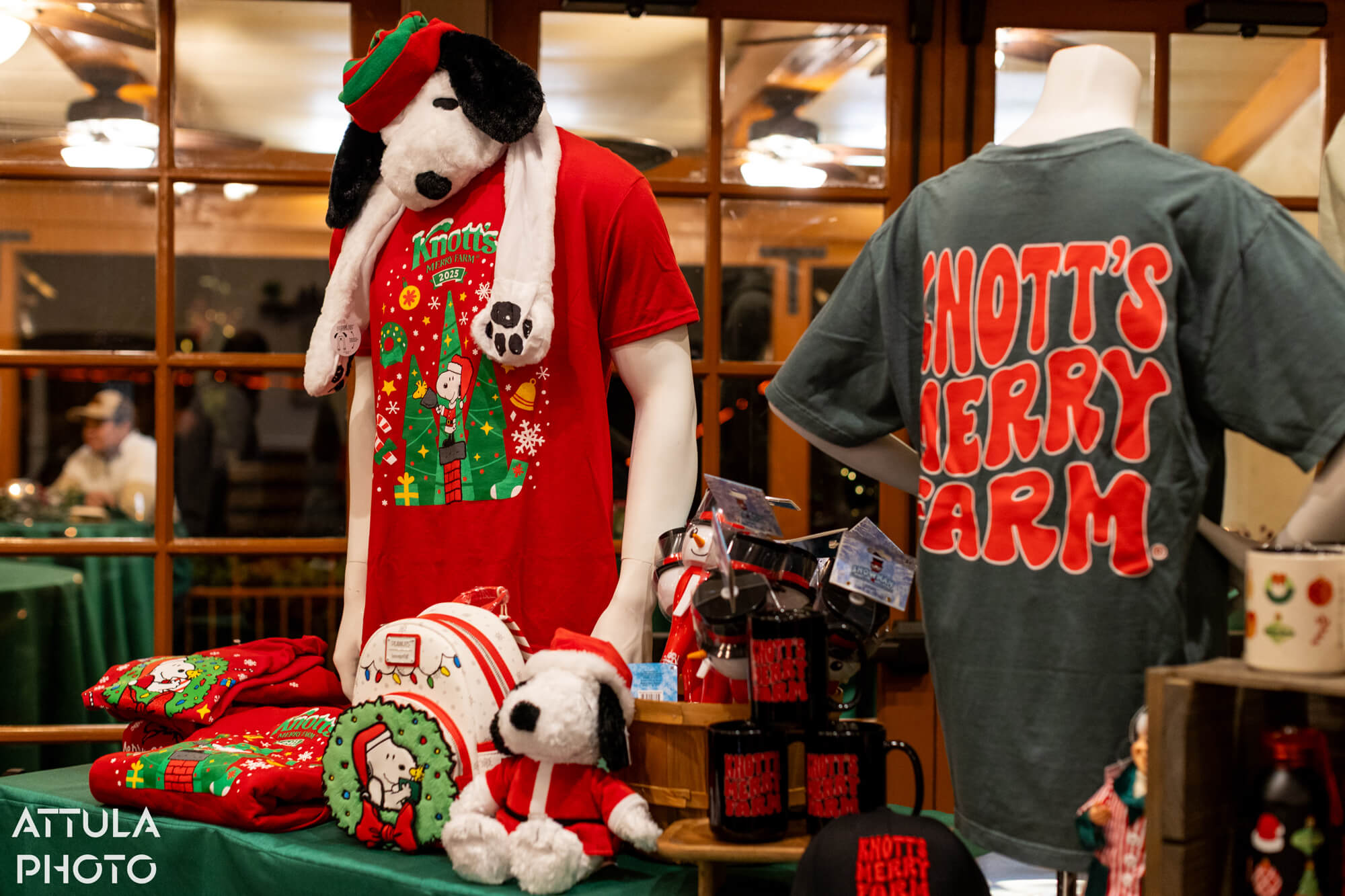 Knott's Merry Farm, A Berry Merry Christmas: Your Ultimate Guide to Knott’s Merry Farm 2025