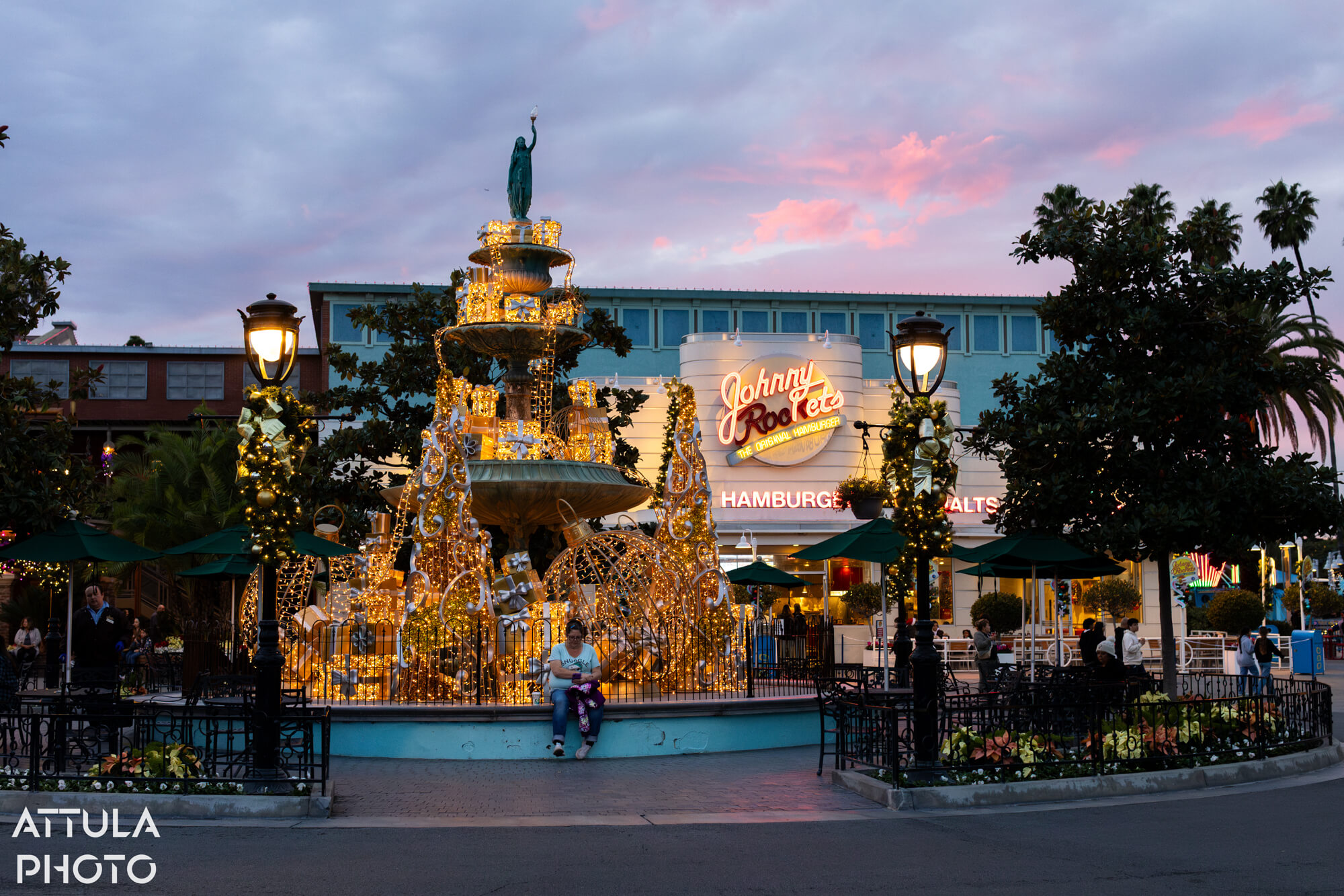 Knott's Merry Farm, A Berry Merry Christmas: Your Ultimate Guide to Knott’s Merry Farm 2025