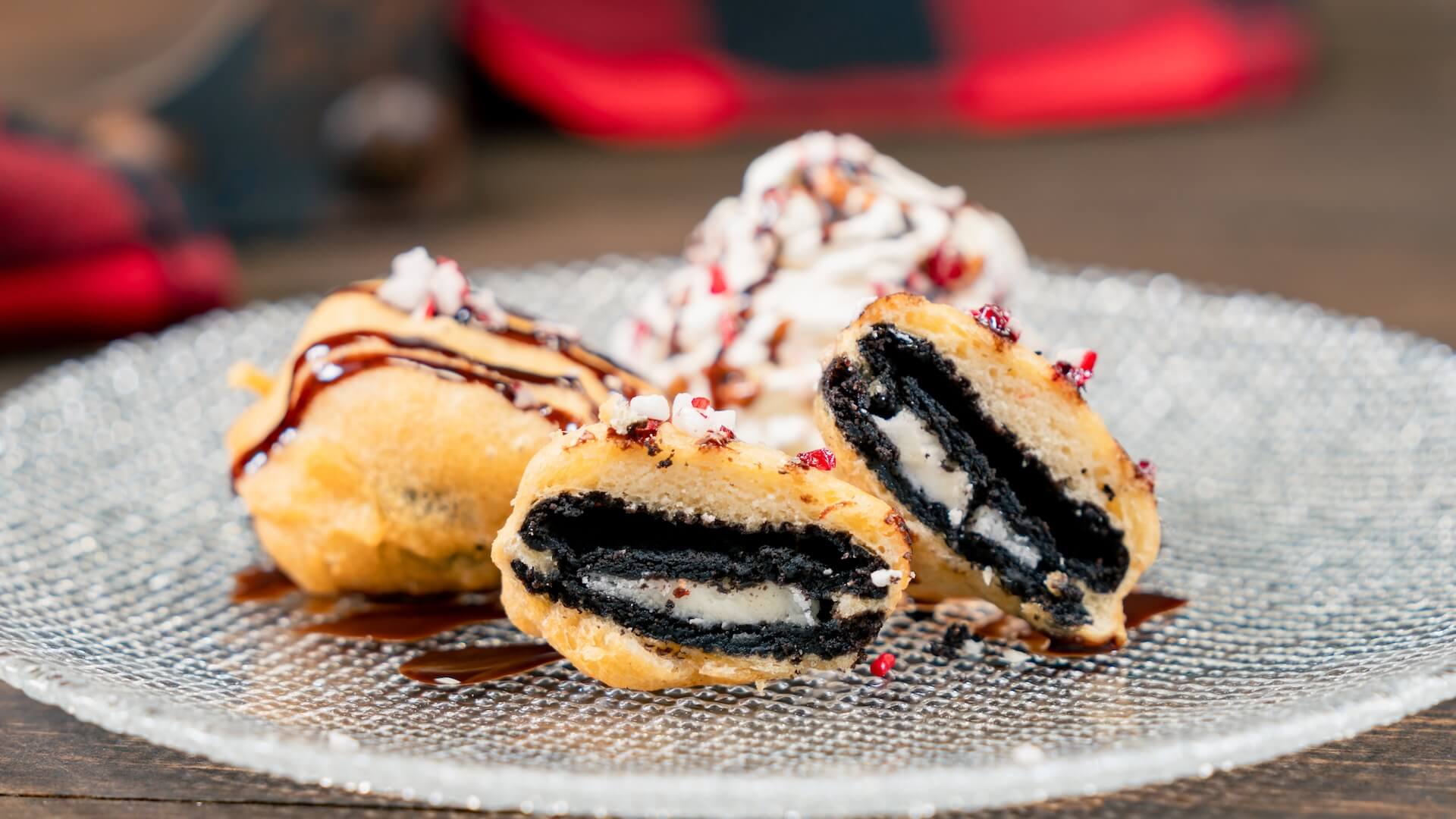 , DISNEYLAND UPDATE: Christmas Crunch, Porto&rsquo;s Push & World of Color Conundrum