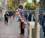 DLR-Candy-Cane-Queue-2
