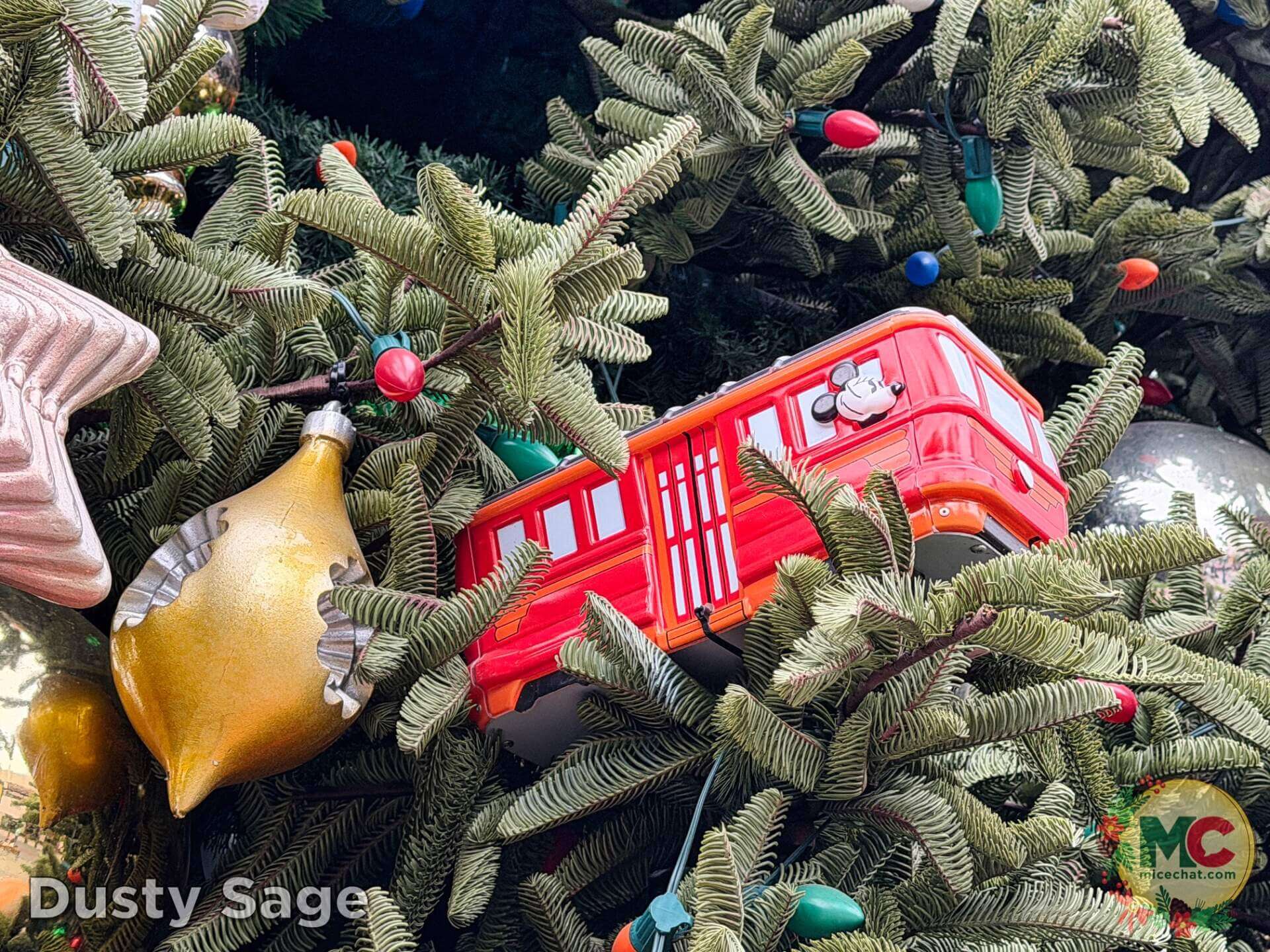 , DISNEYLAND UPDATE: Holiday Highs and Lows, Pricing Woes & a Trash-Talking Tree