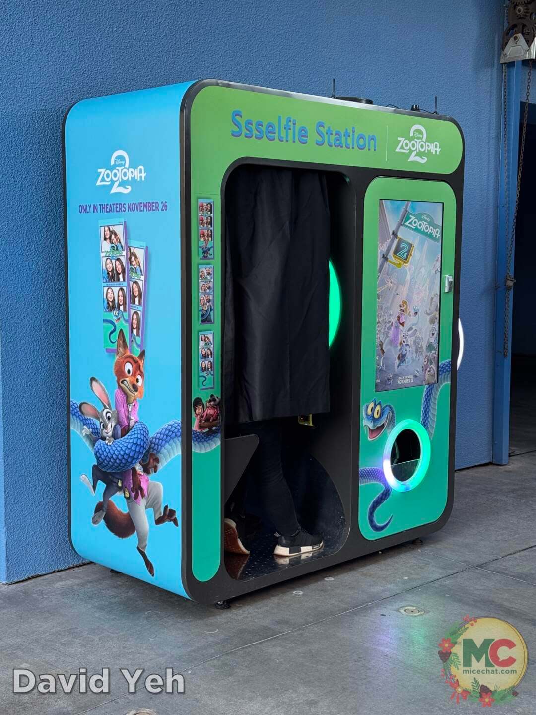 , DISNEYLAND UPDATE: Candlelight Time, Avatar Takeover Looms & Meet Your Robot Overlords