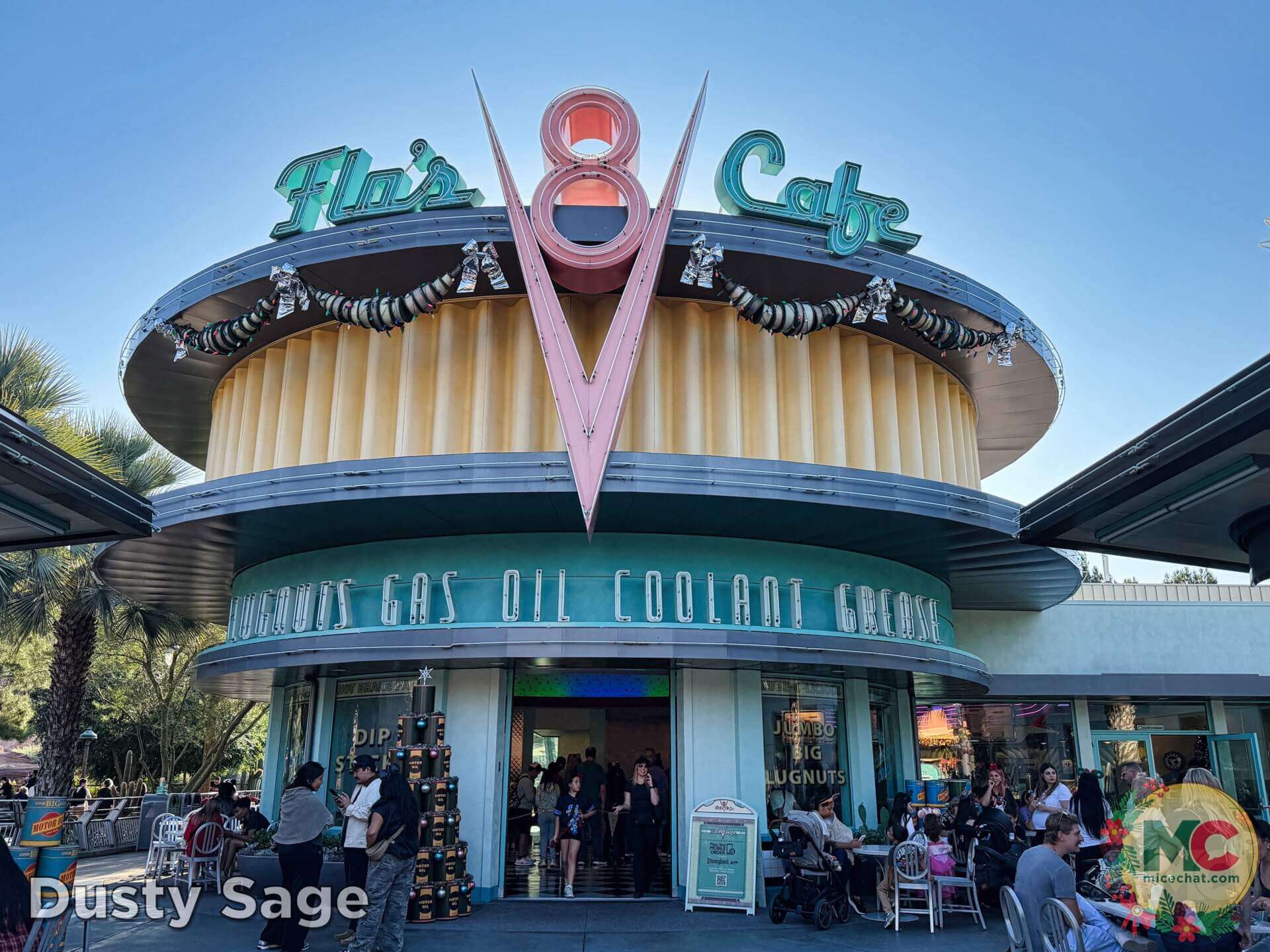 , DISNEYLAND UPDATE: Christmas Crunch, Porto&rsquo;s Push & World of Color Conundrum