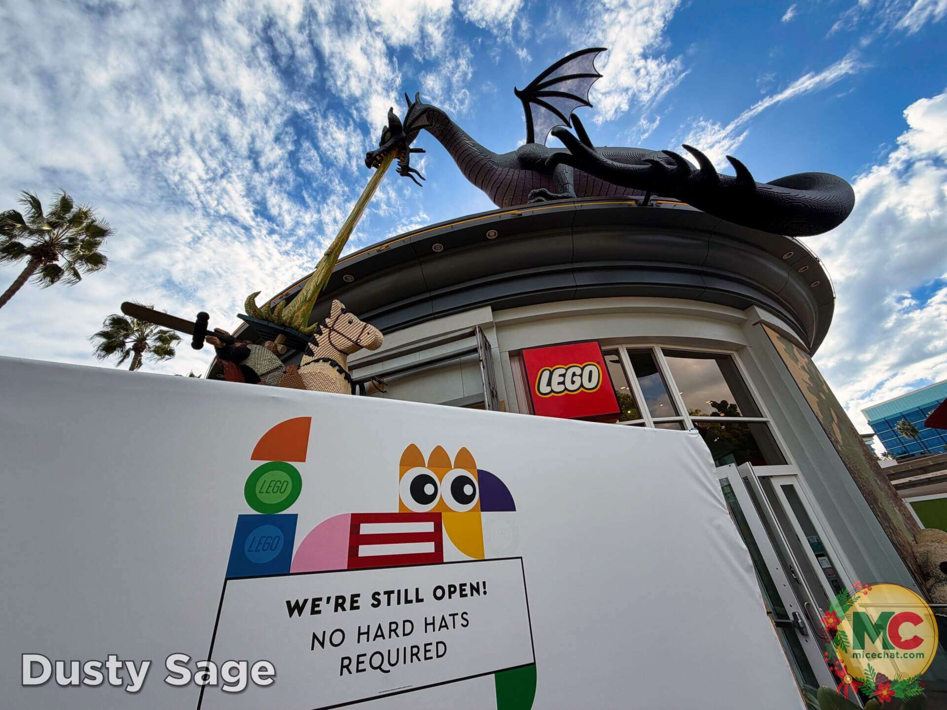 , DISNEYLAND UPDATE: Wet Weather, Holiday Lights & Leadership Fights