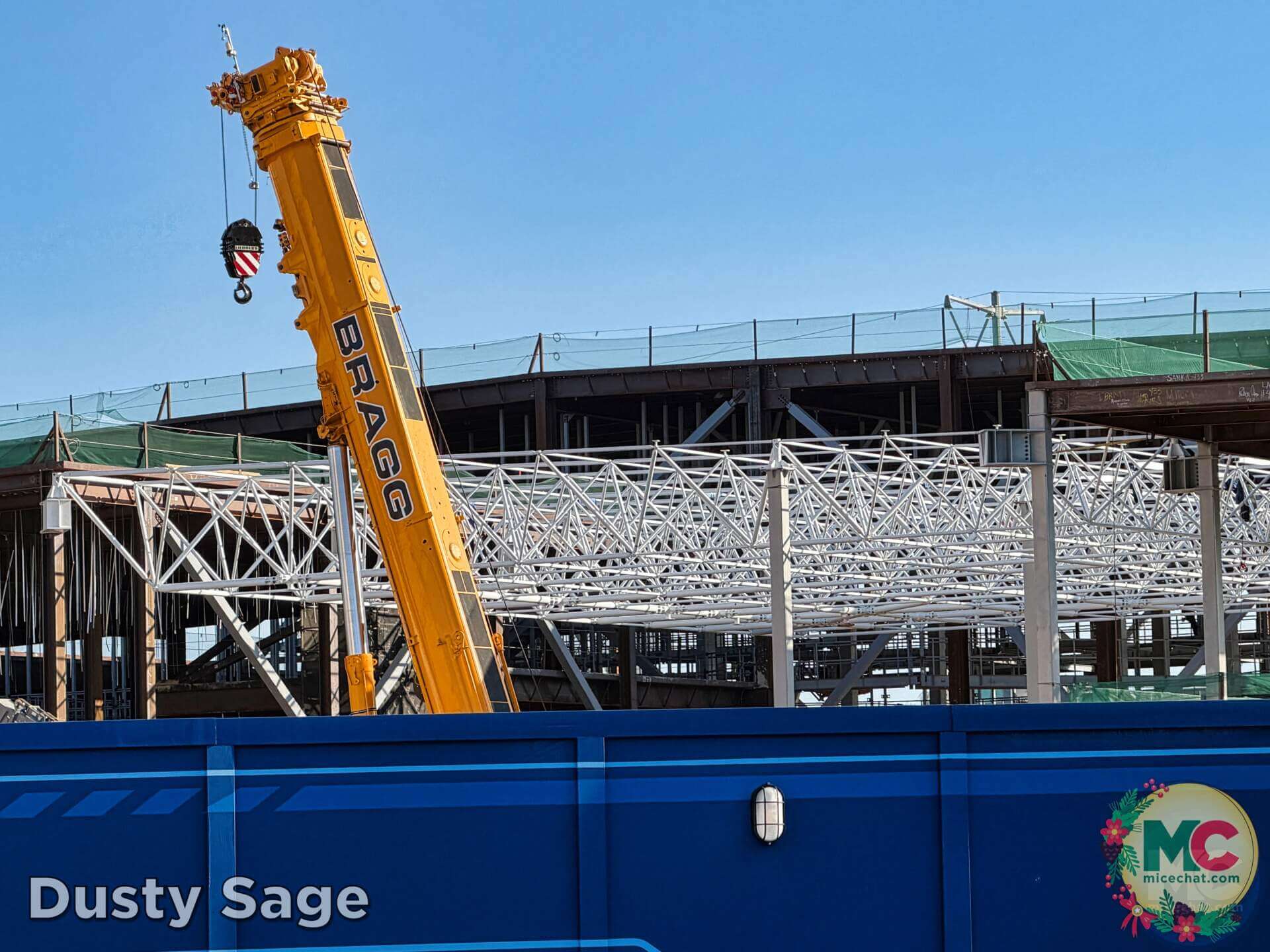 , DISNEYLAND UPDATE: Christmas Crunch, Porto&rsquo;s Push & World of Color Conundrum