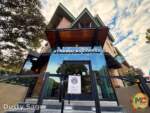 Disneyland downtown disney starbucks closed front MiceChat