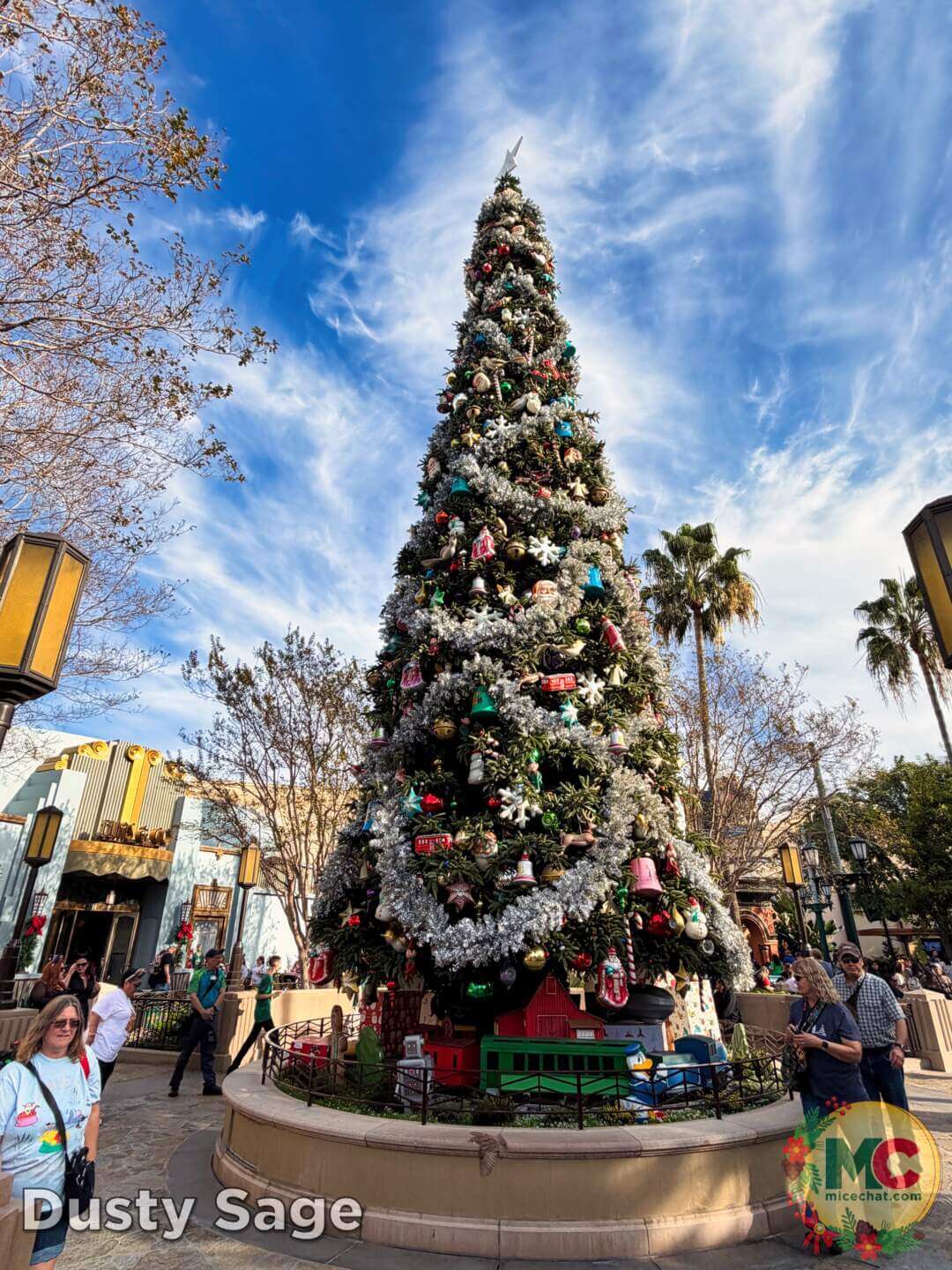 , DISNEYLAND UPDATE: Candlelight Time, Avatar Takeover Looms & Meet Your Robot Overlords