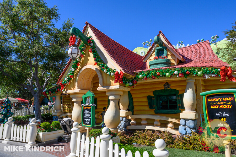 Disneyland News, DISNEYLAND UPDATE: Pink Slips & Poinsettias as Seasons Shift