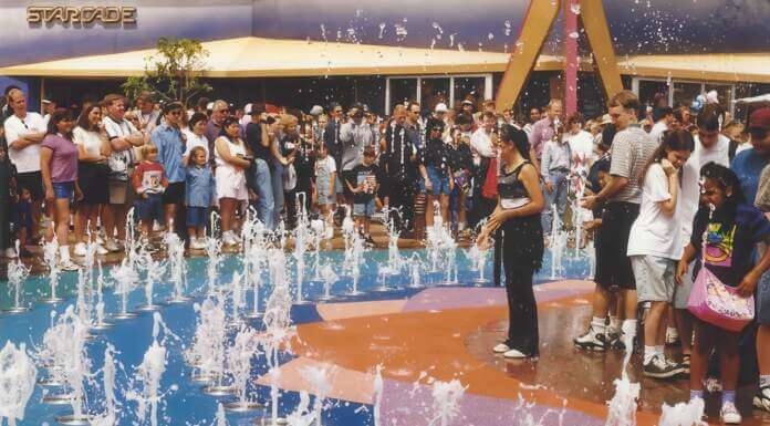Yesterland: Cosmic Waves in Tomorrowland