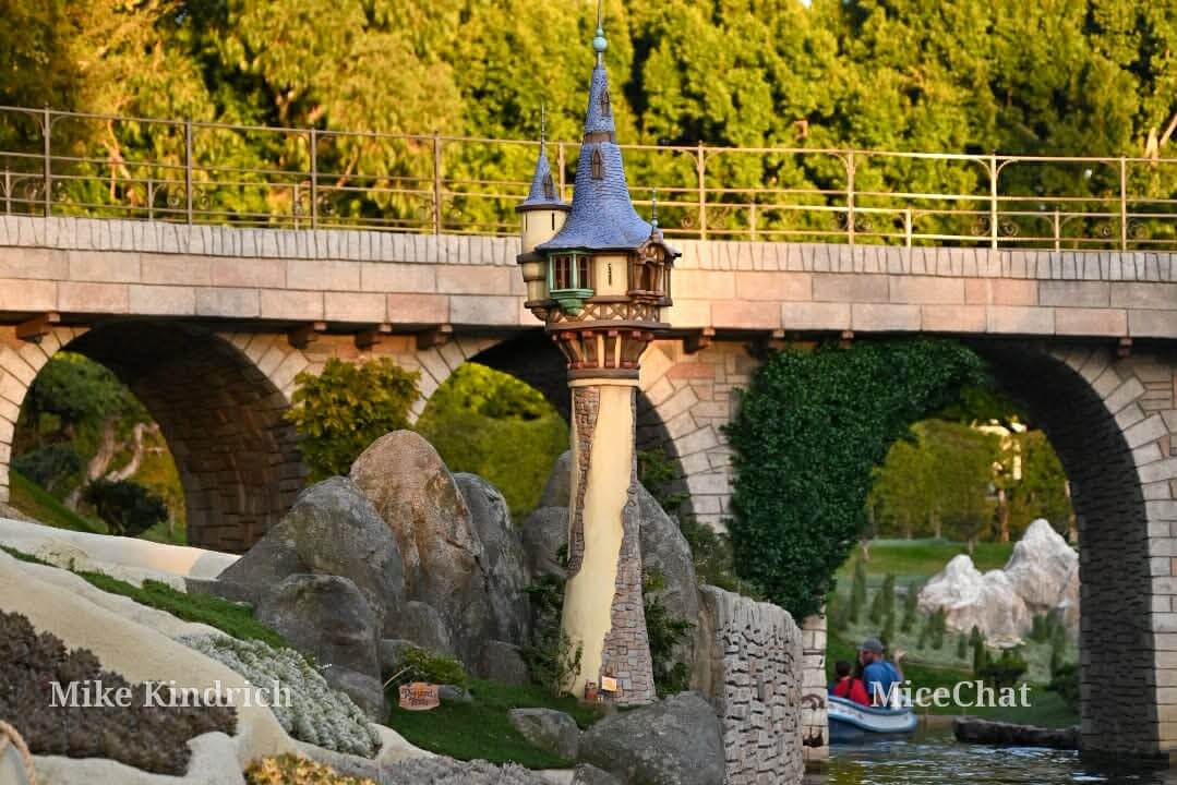 , DISNEYLAND UPDATE: Ghosts of Theme Park Past, Progress Present & DisneylandFuture