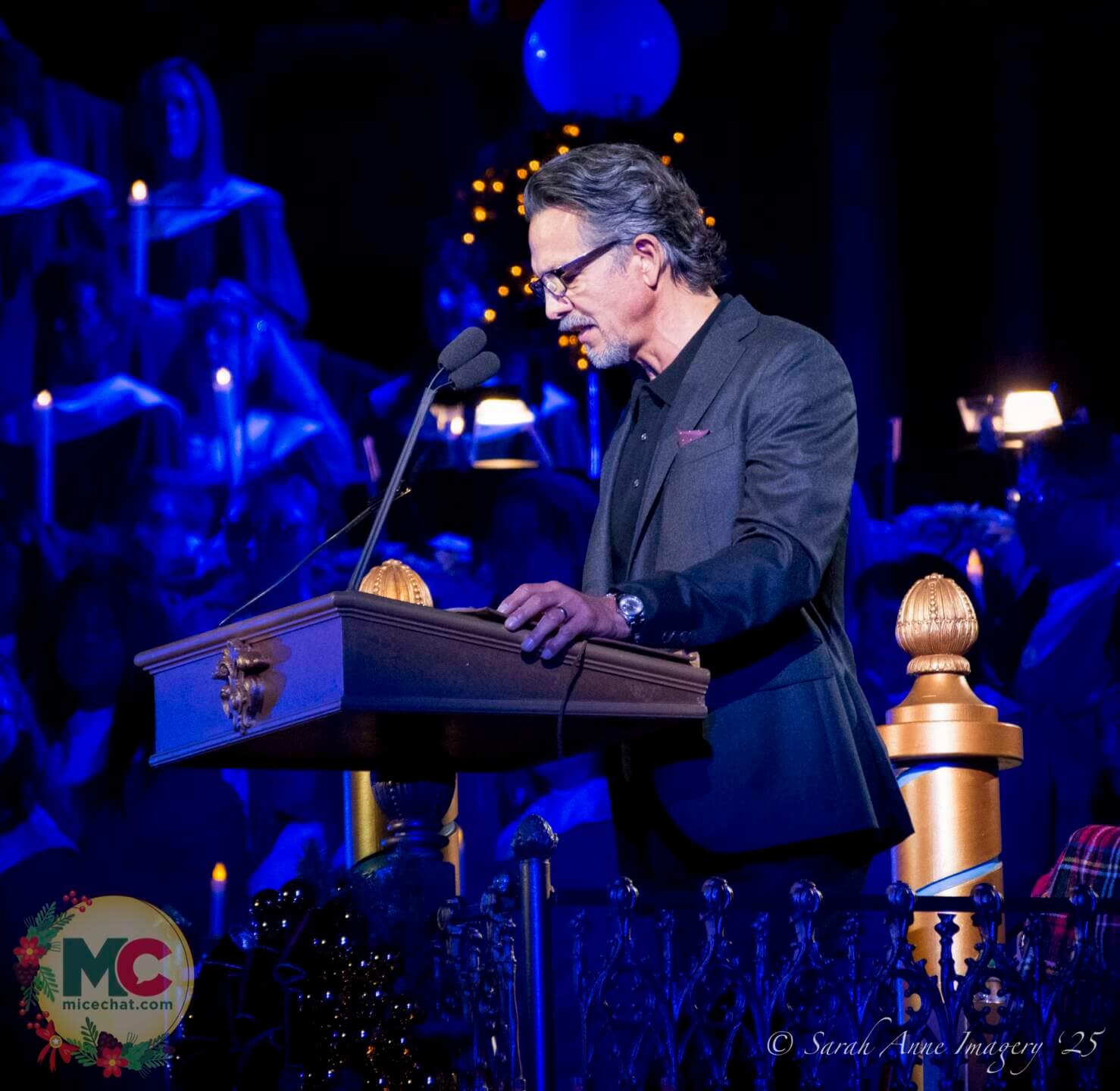 , DISNEYLAND UPDATE: Christmas Shines, Magic Key Shakeup & Suite Surprises