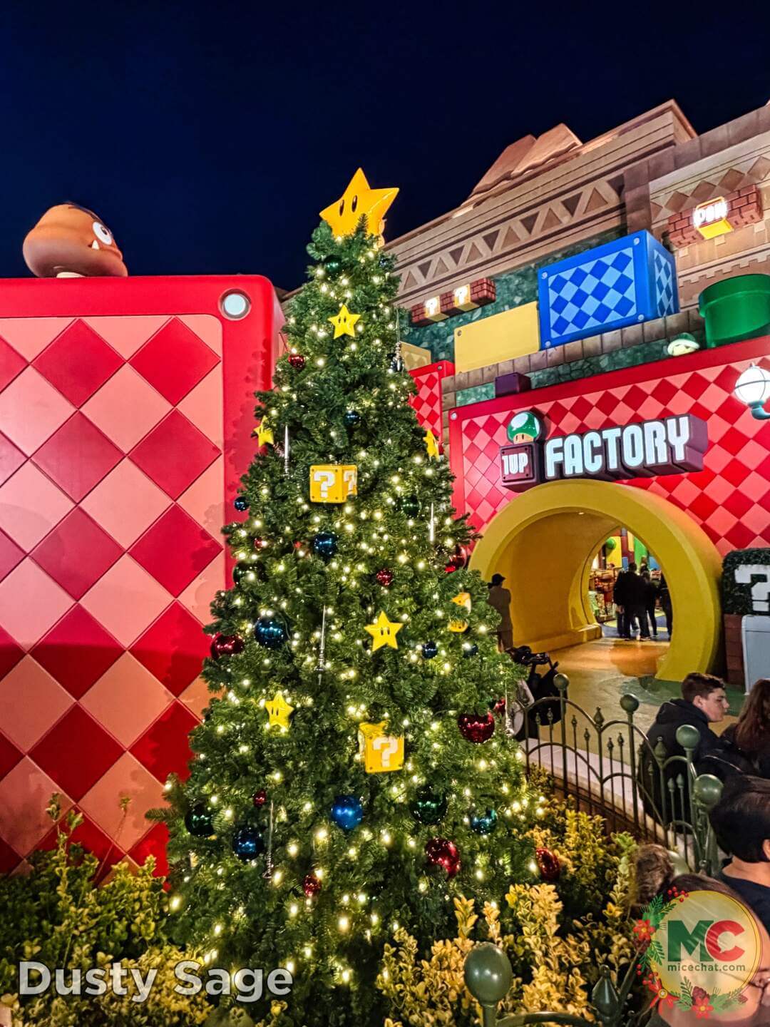 Universal Studios Hollywood Christmas super nintendo world star