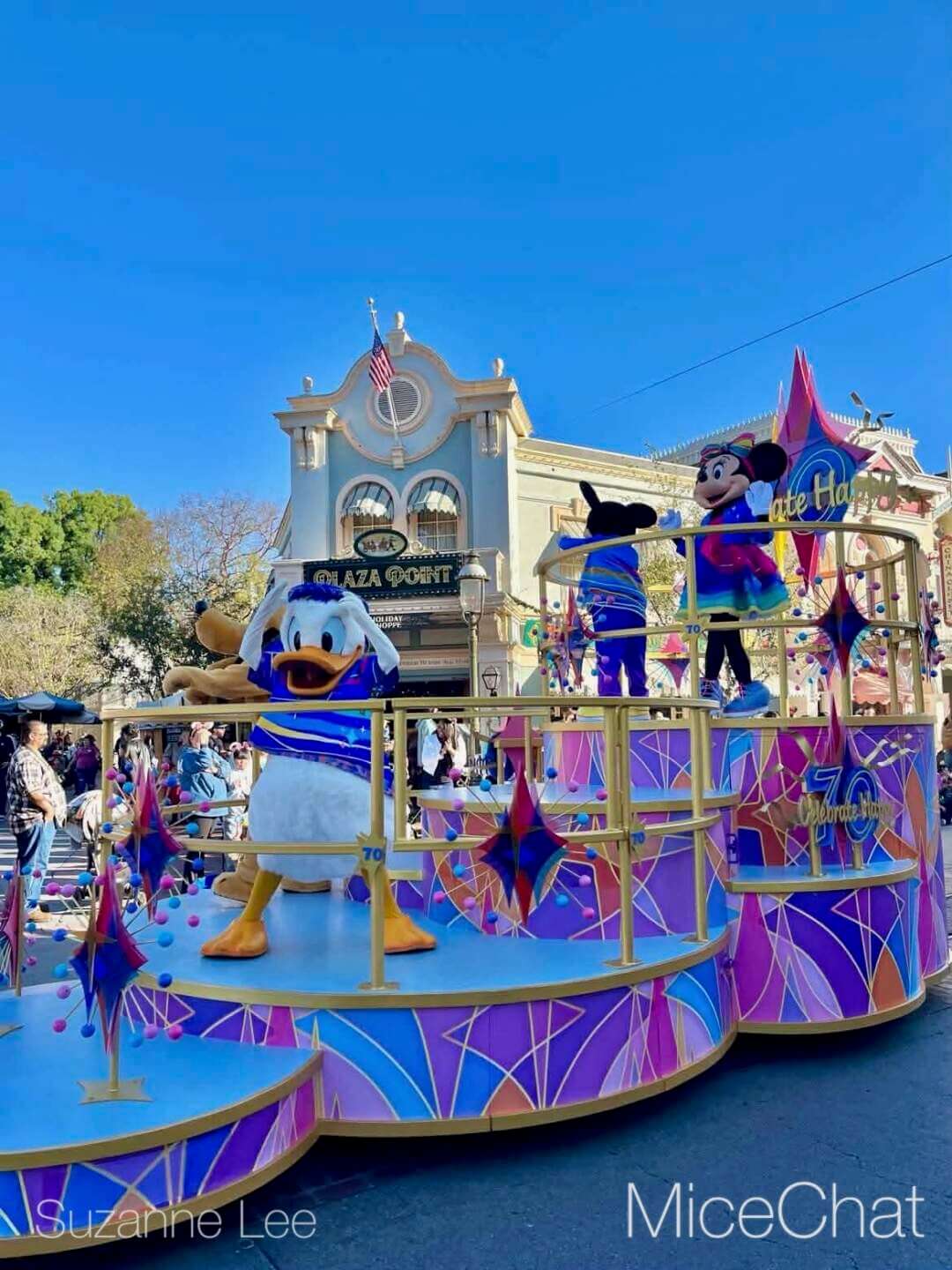 , DISNEYLAND UPDATE: Holiday Exit, Shoulder Season Scramble & Monorail Mishegoss
