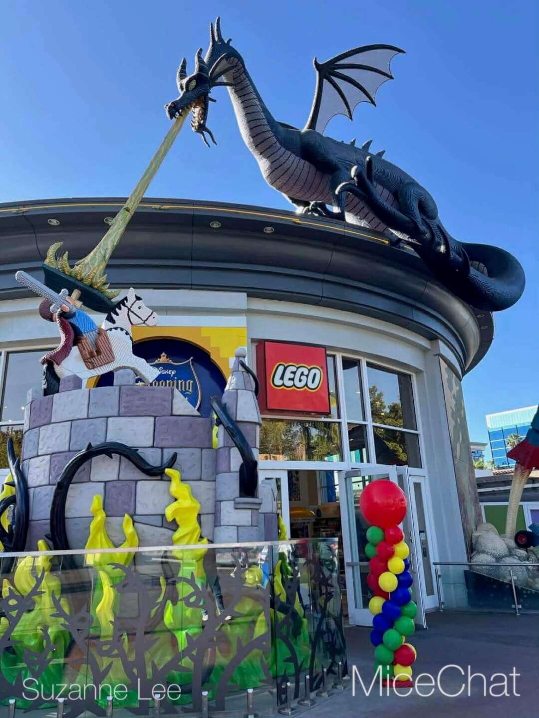 , DISNEYLAND UPDATE: Transport Troubles, 25 Years of Change & After Dark Dates Drop