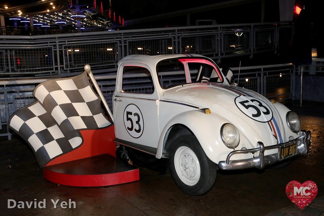 , DISNEYLAND UPDATE: Lunar Lights, Sweethearts Nite & Construction Heights