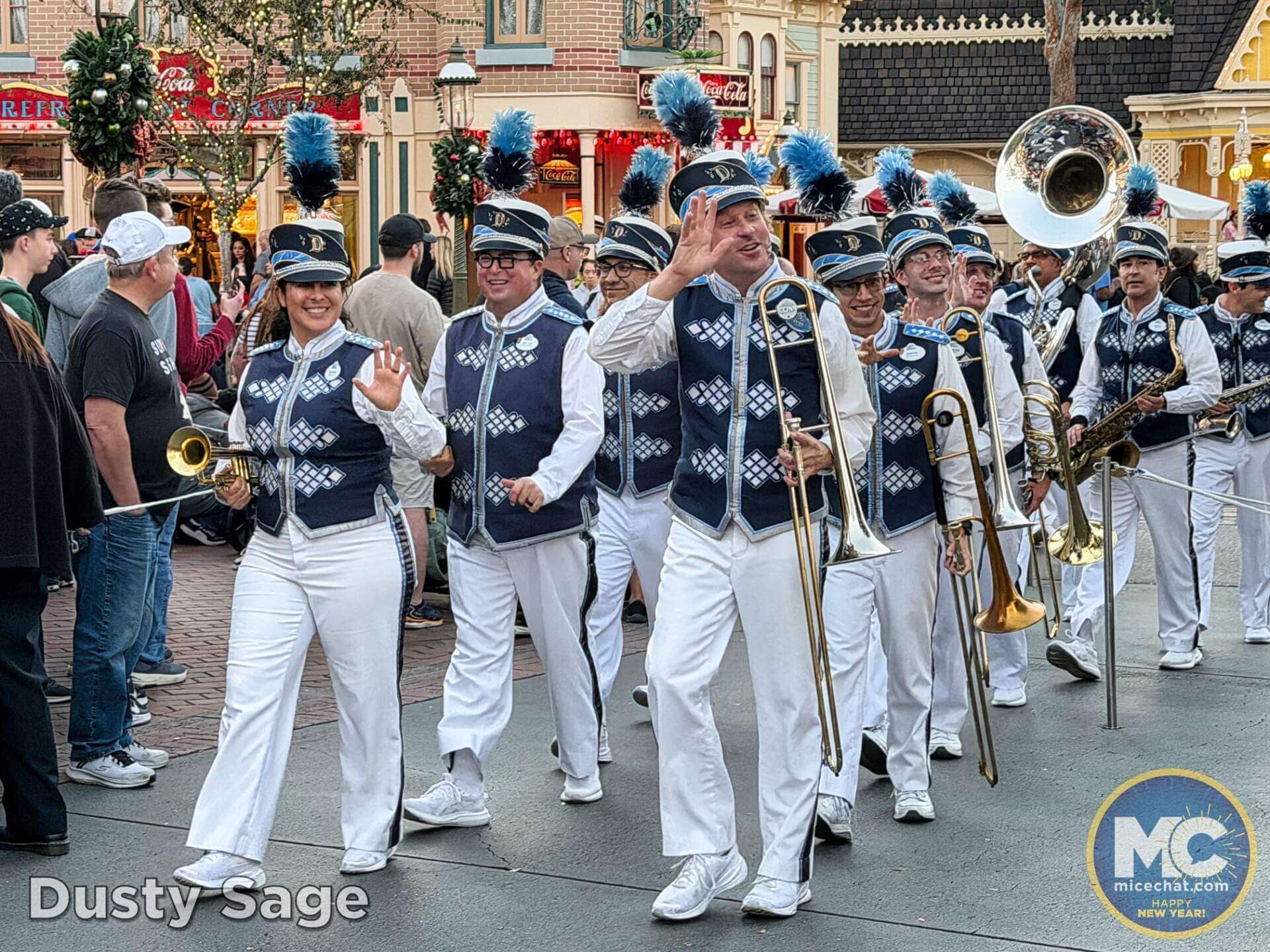 , DISNEYLAND UPDATE: Holiday Exit, Shoulder Season Scramble & Monorail Mishegoss