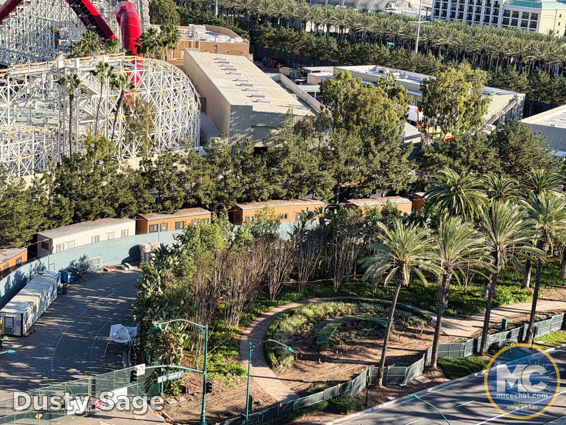 , DISNEYLAND UPDATE: Holiday Exit, Shoulder Season Scramble & Monorail Mishegoss