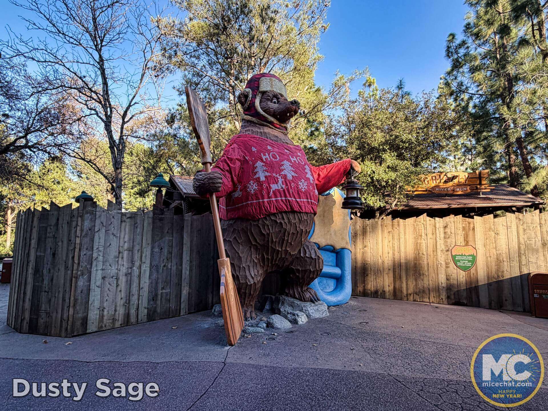 , DISNEYLAND UPDATE: Holiday Exit, Shoulder Season Scramble & Monorail Mishegoss
