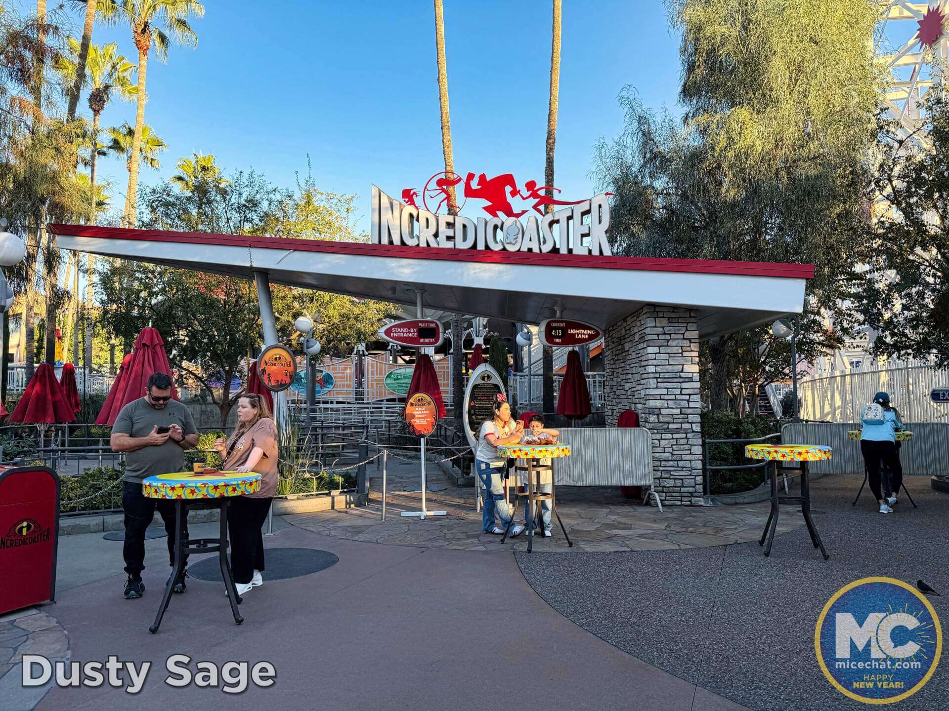 , DISNEYLAND UPDATE: Holiday Exit, Shoulder Season Scramble & Monorail Mishegoss