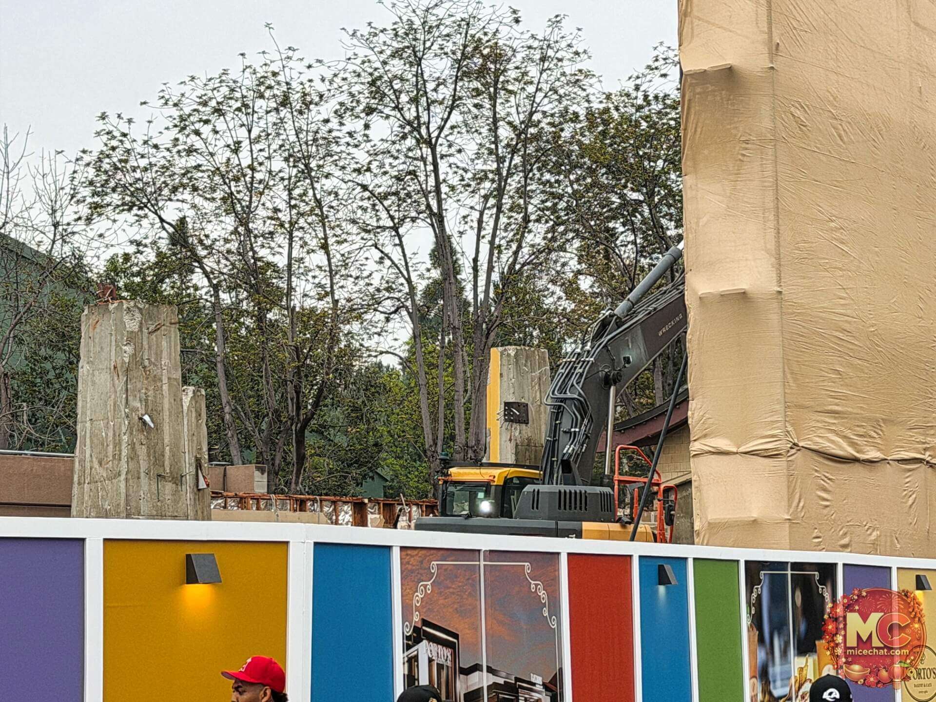 , DISNEYLAND UPDATE: Lunar Lights, Sweethearts Nite & Construction Heights