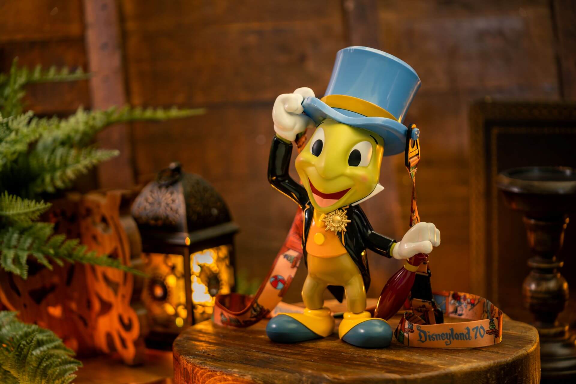 Disneyland, DISNEYLAND UPDATE: Soggy New Year, Perks Slashed & Blues Brewing