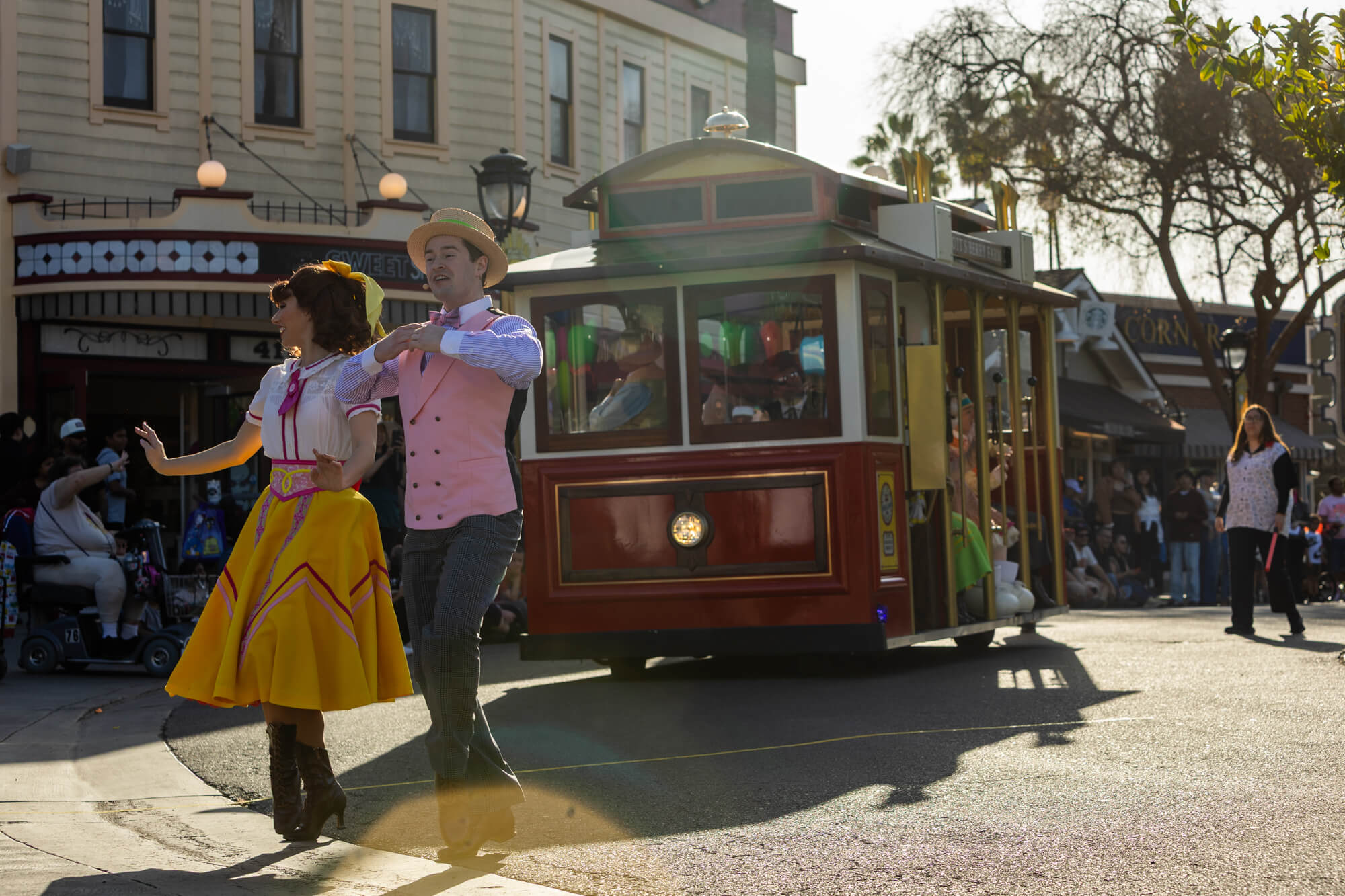 Knott's Peanuts Celebration: New Show, New Treats & More News