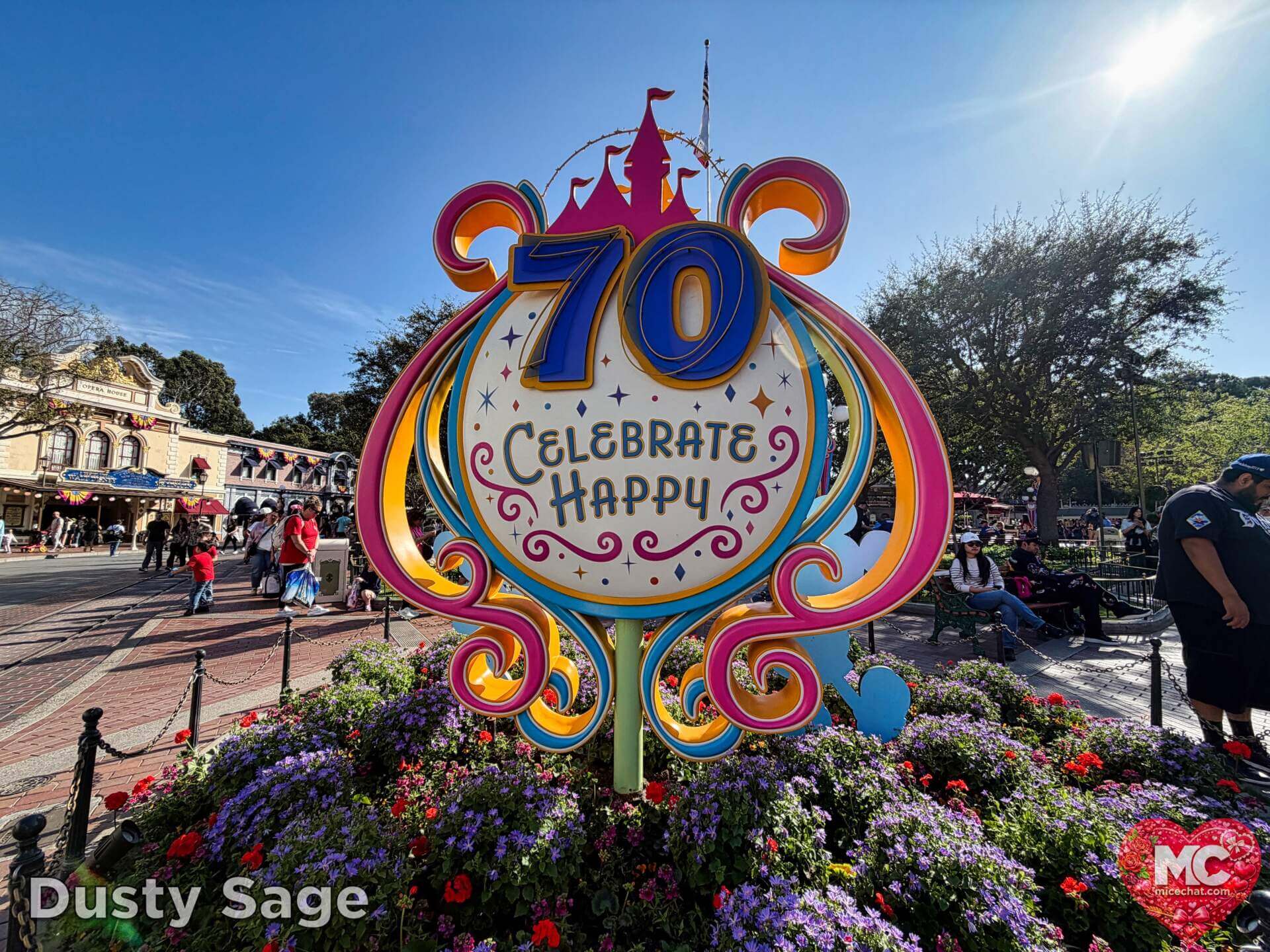 Disneyland Update, DISNEYLAND UPDATE: Sold-Out Parks, Opera House Split & Chaotic Construction