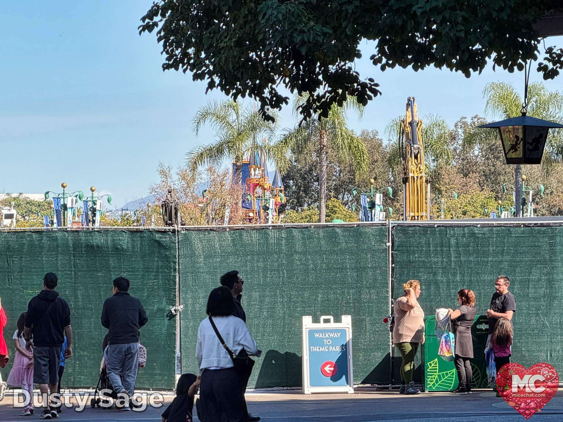 Disneyland Update, DISNEYLAND UPDATE: Sold-Out Parks, Opera House Split & Chaotic Construction
