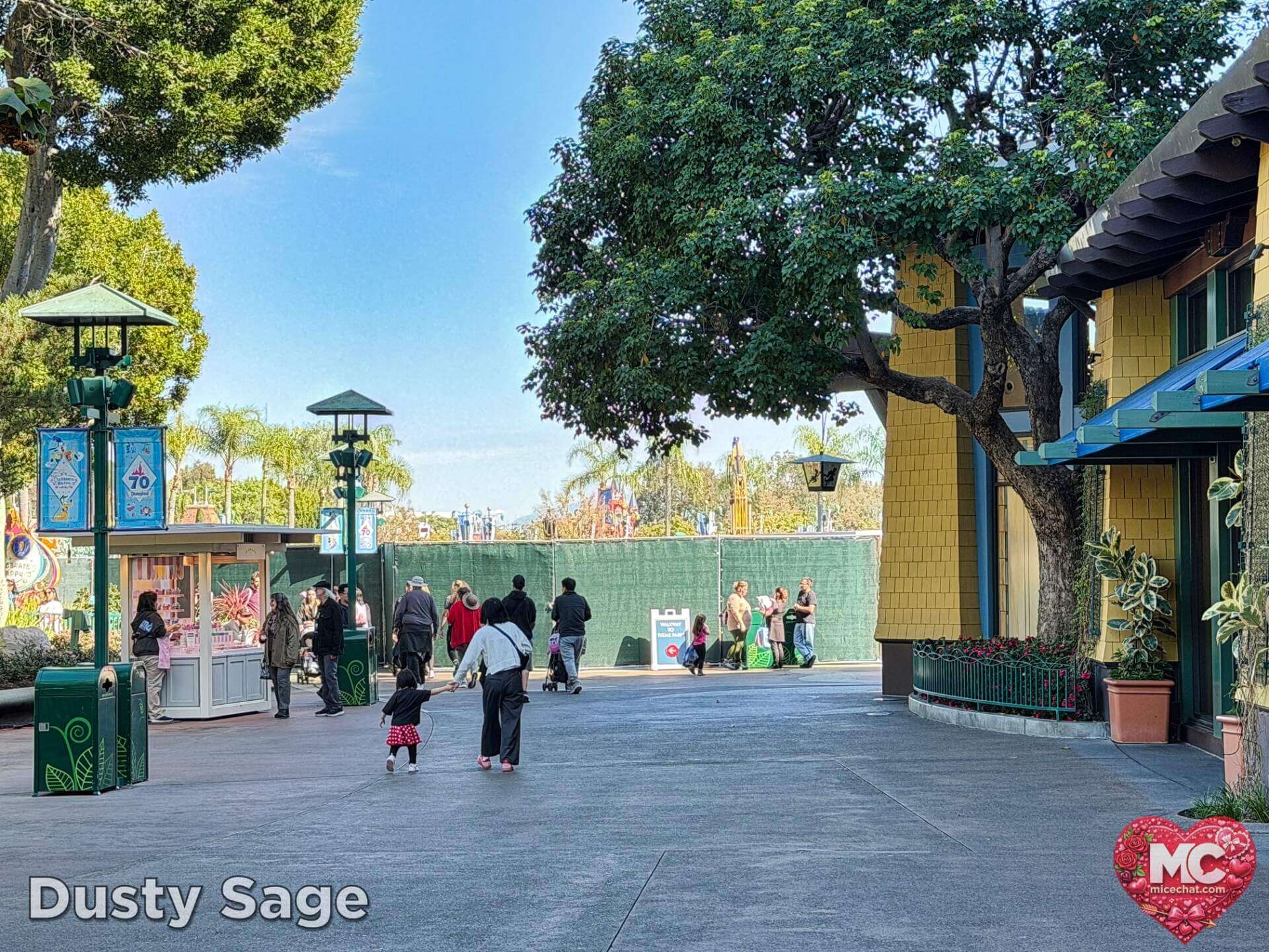 Disneyland Update, DISNEYLAND UPDATE: Sold-Out Parks, Opera House Split & Chaotic Construction