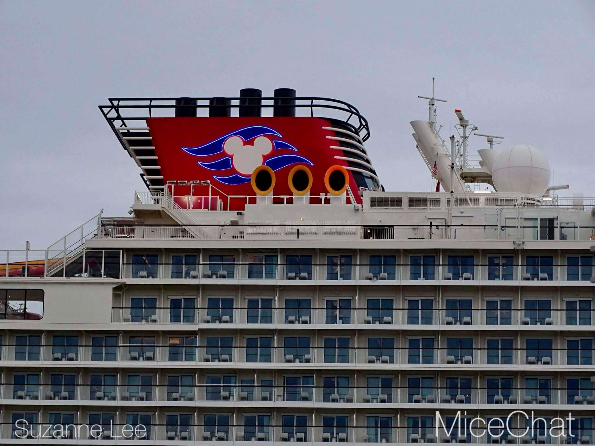 Disneyland Update, DISNEYLAND UPDATE: Sold-Out Parks, Opera House Split & Chaotic Construction