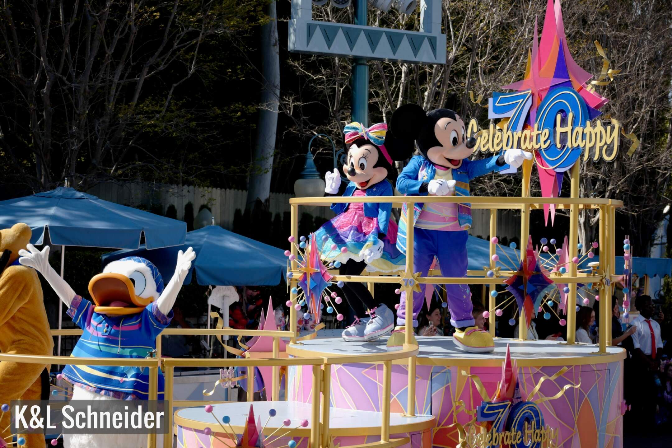 Disneyland Update, DISNEYLAND UPDATE: Less Food, More Walls & A Shift in the Force