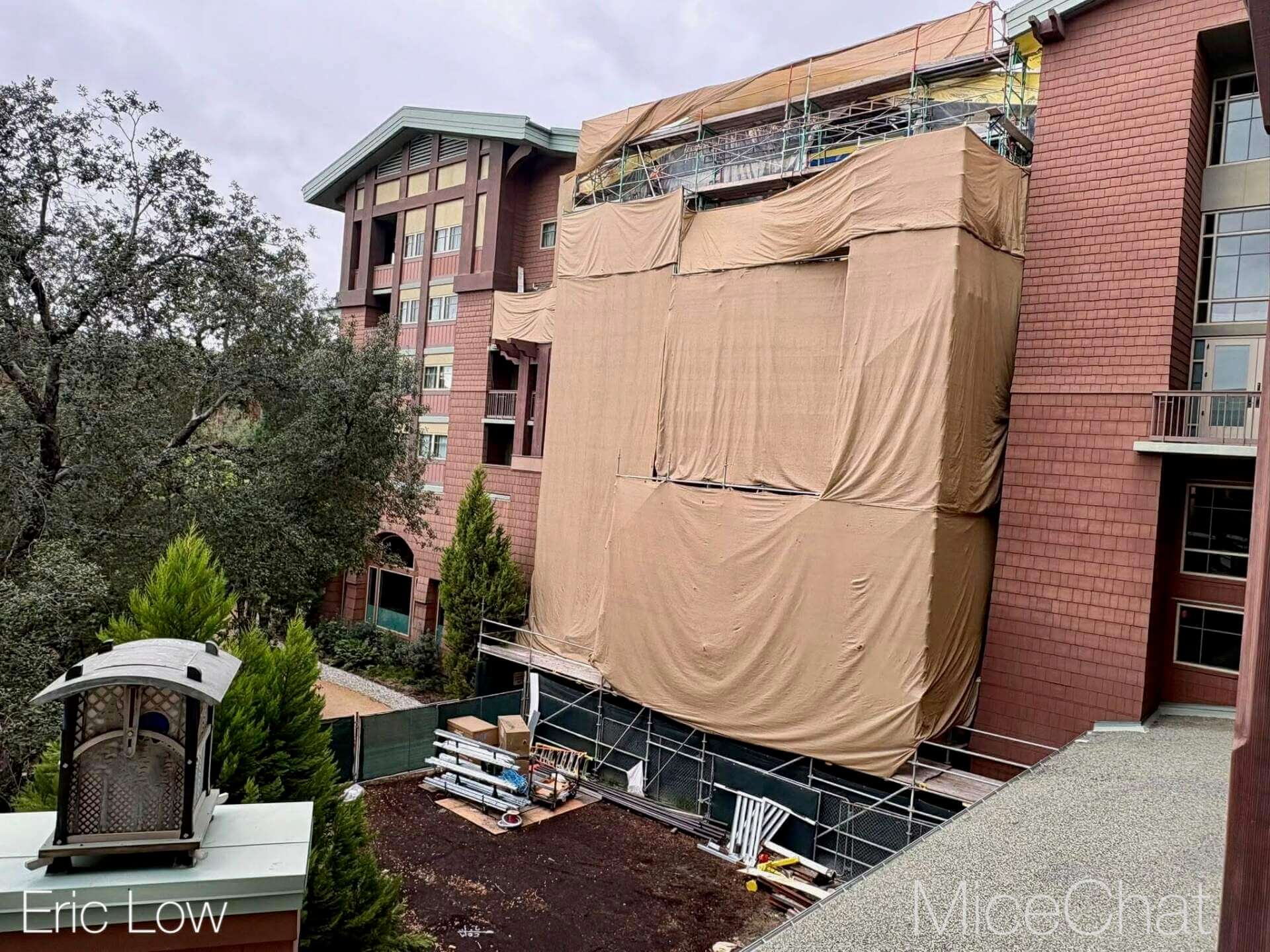 Disneyland, DISNEYLAND UPDATE: Entertainment Gaps, Construction Reveals & Big Changes Ahead
