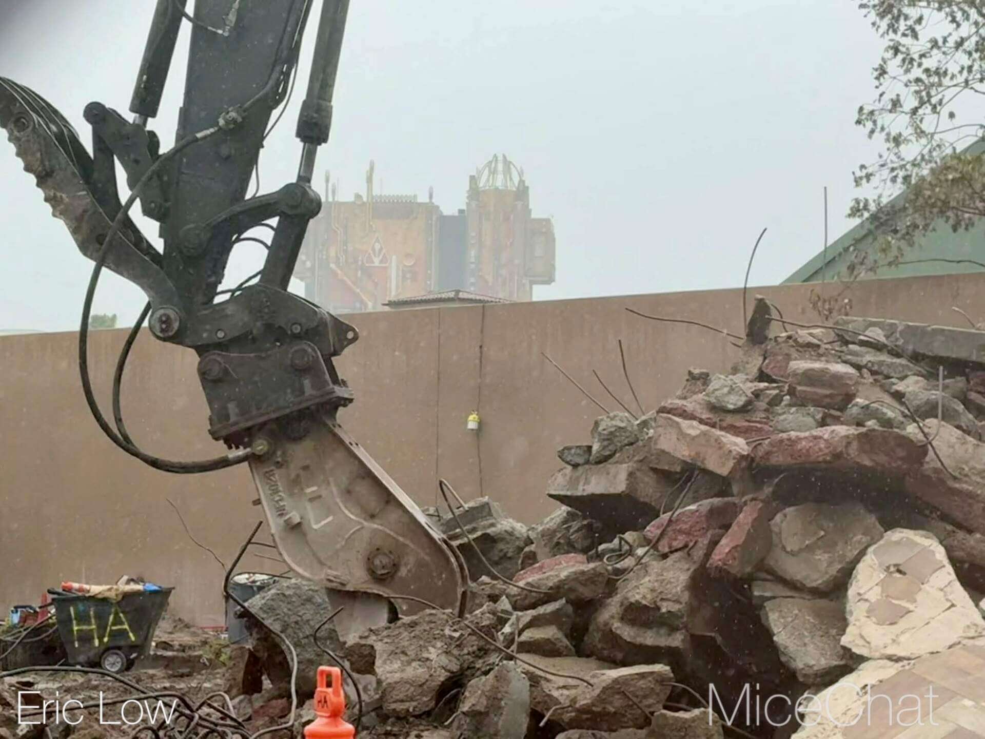 Disneyland, DISNEYLAND UPDATE: Entertainment Gaps, Construction Reveals & Big Changes Ahead
