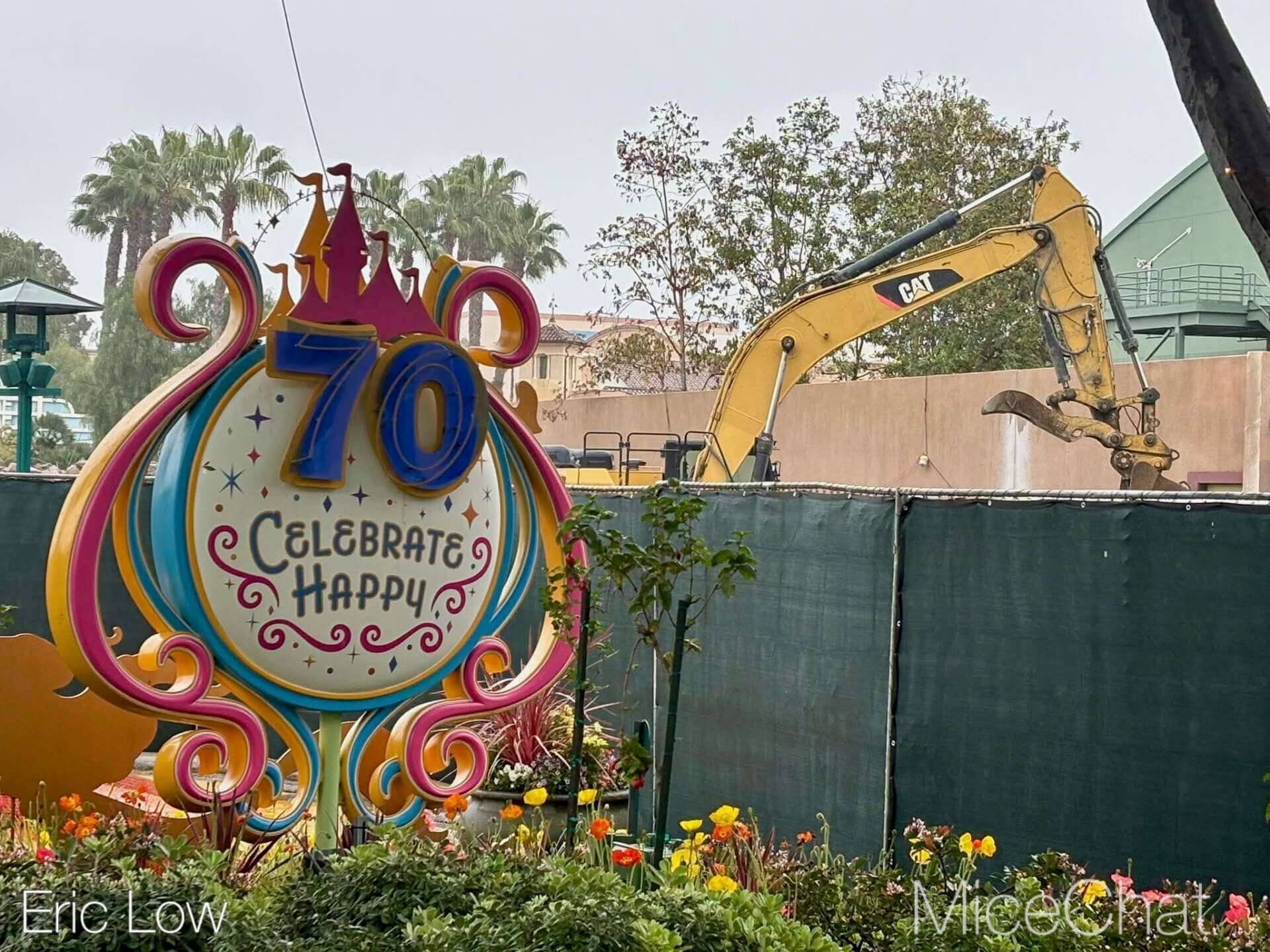 Disneyland, DISNEYLAND UPDATE: Entertainment Gaps, Construction Reveals & Big Changes Ahead