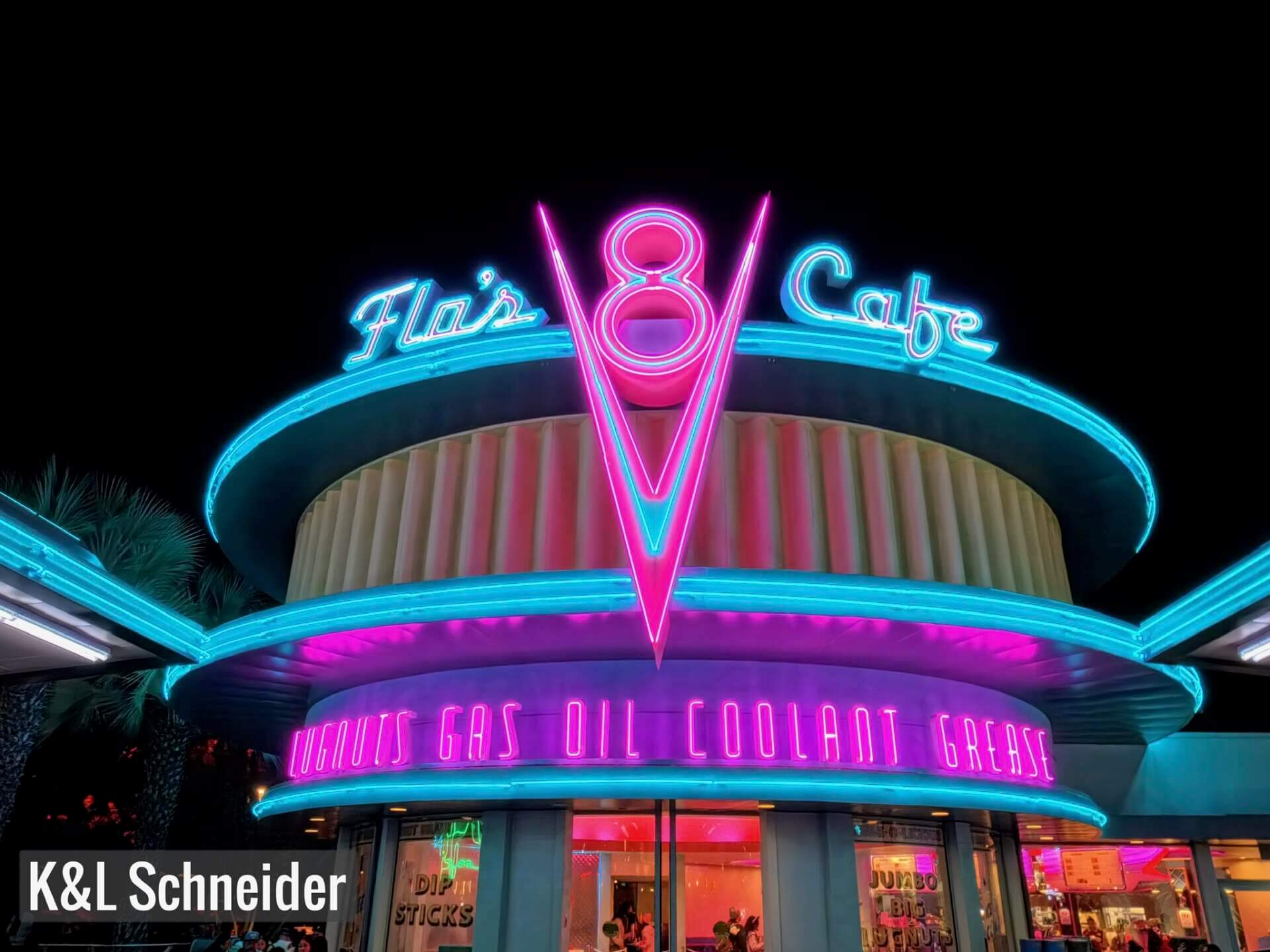 Disneyland Update, DISNEYLAND UPDATE: Less Food, More Walls & A Shift in the Force