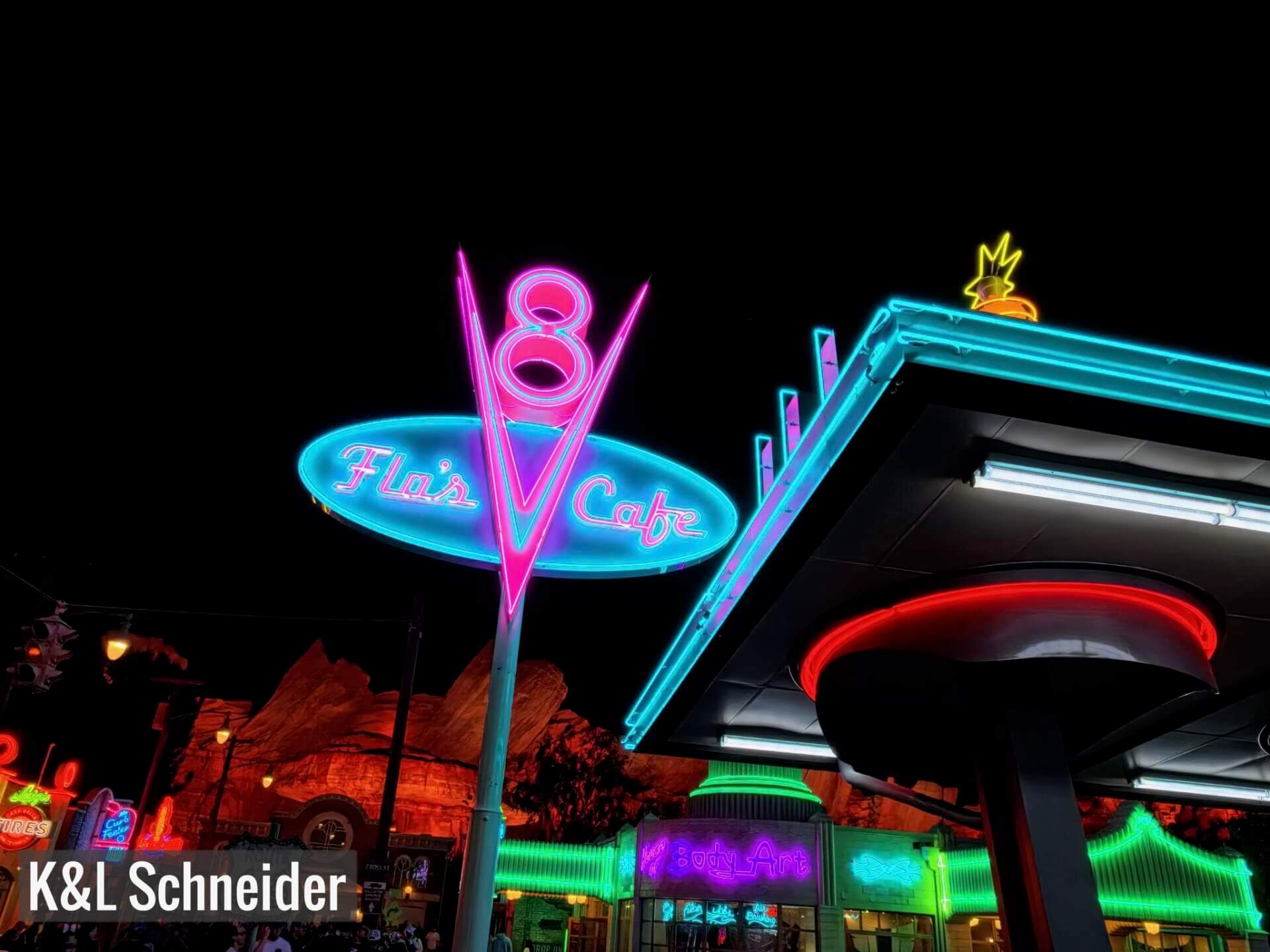 Disneyland Update, DISNEYLAND UPDATE: Less Food, More Walls & A Shift in the Force
