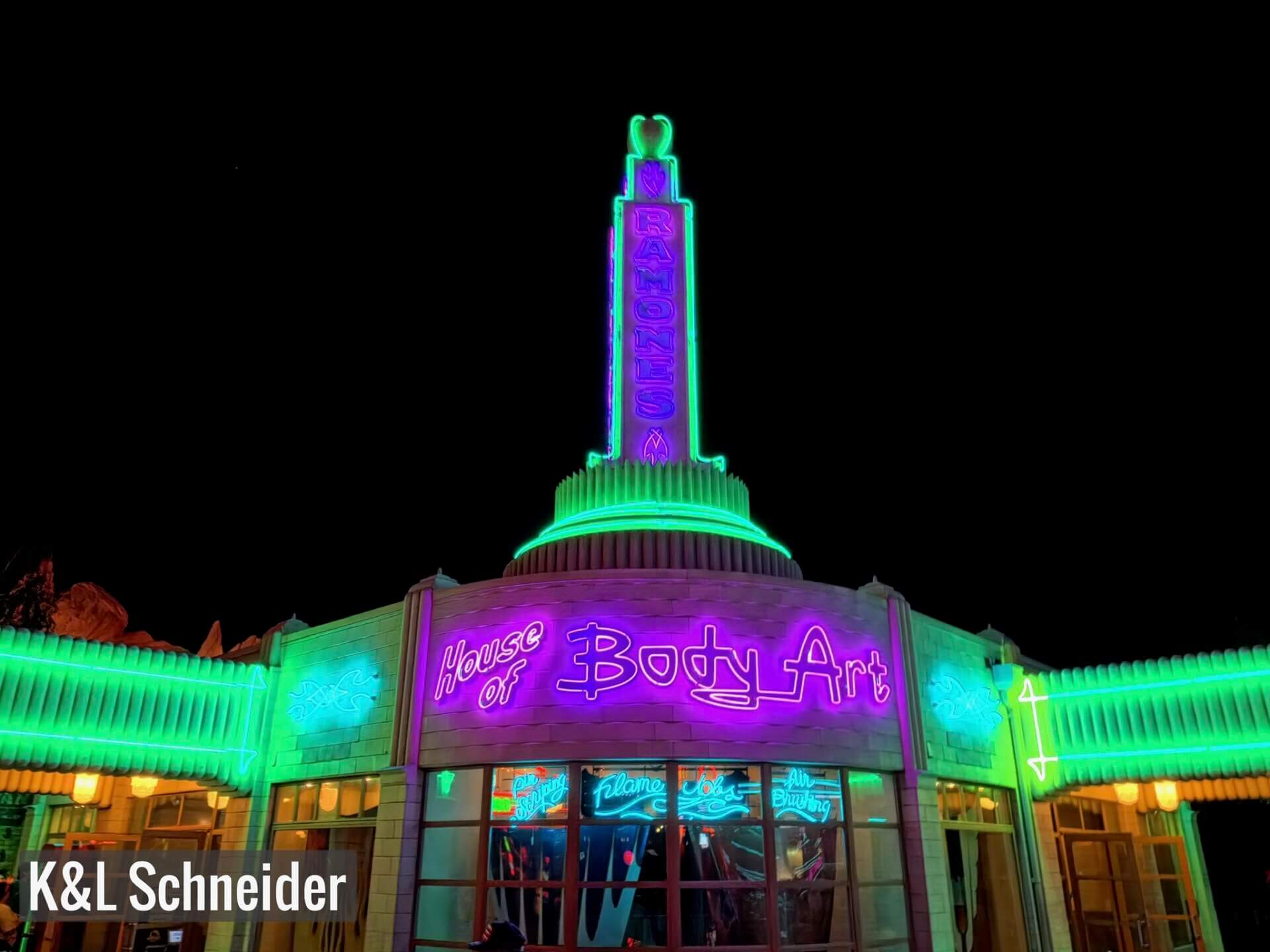 Disneyland Update, DISNEYLAND UPDATE: Less Food, More Walls & A Shift in the Force