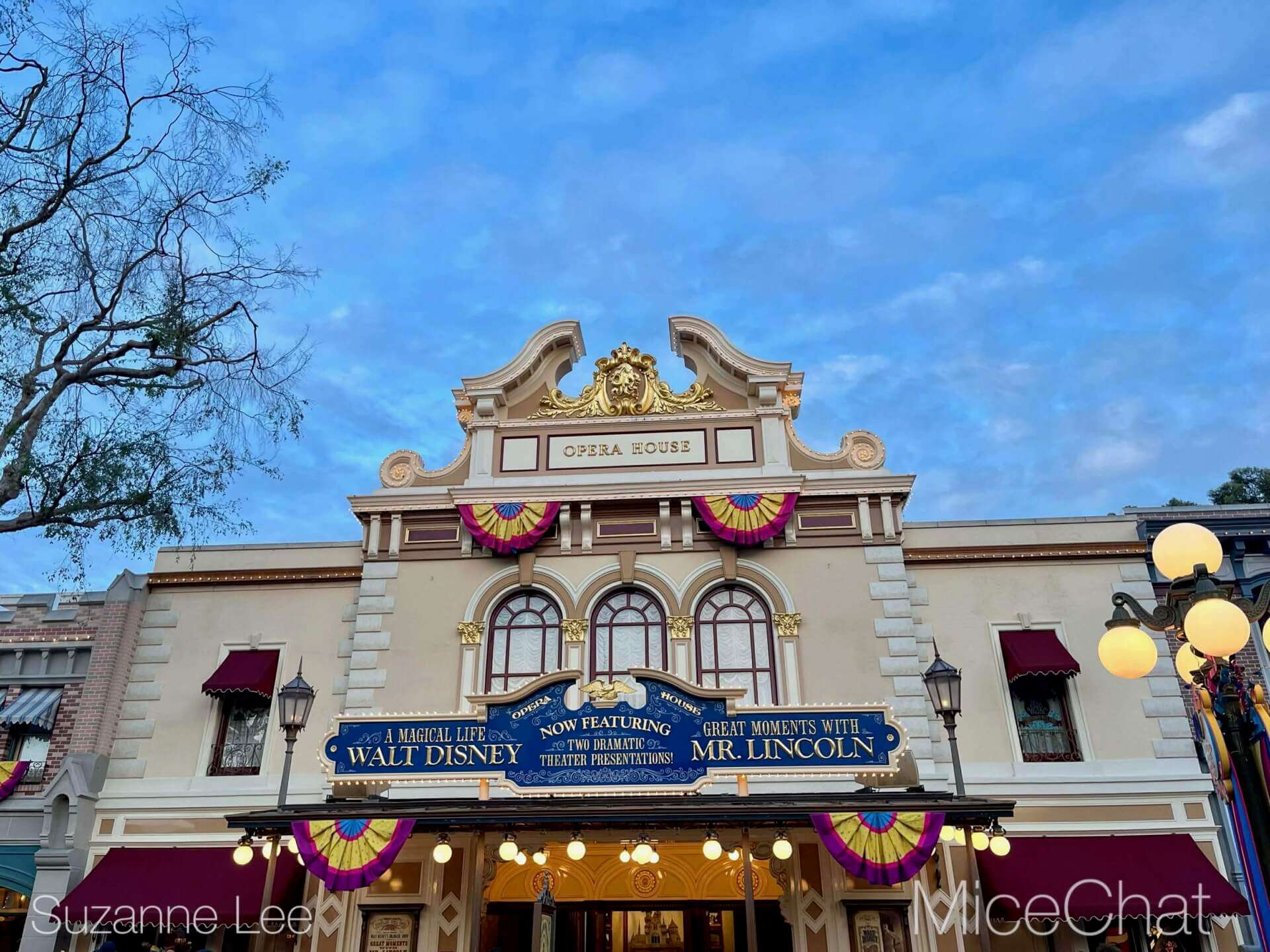 Disneyland Update, DISNEYLAND UPDATE: Sold-Out Parks, Opera House Split & Chaotic Construction