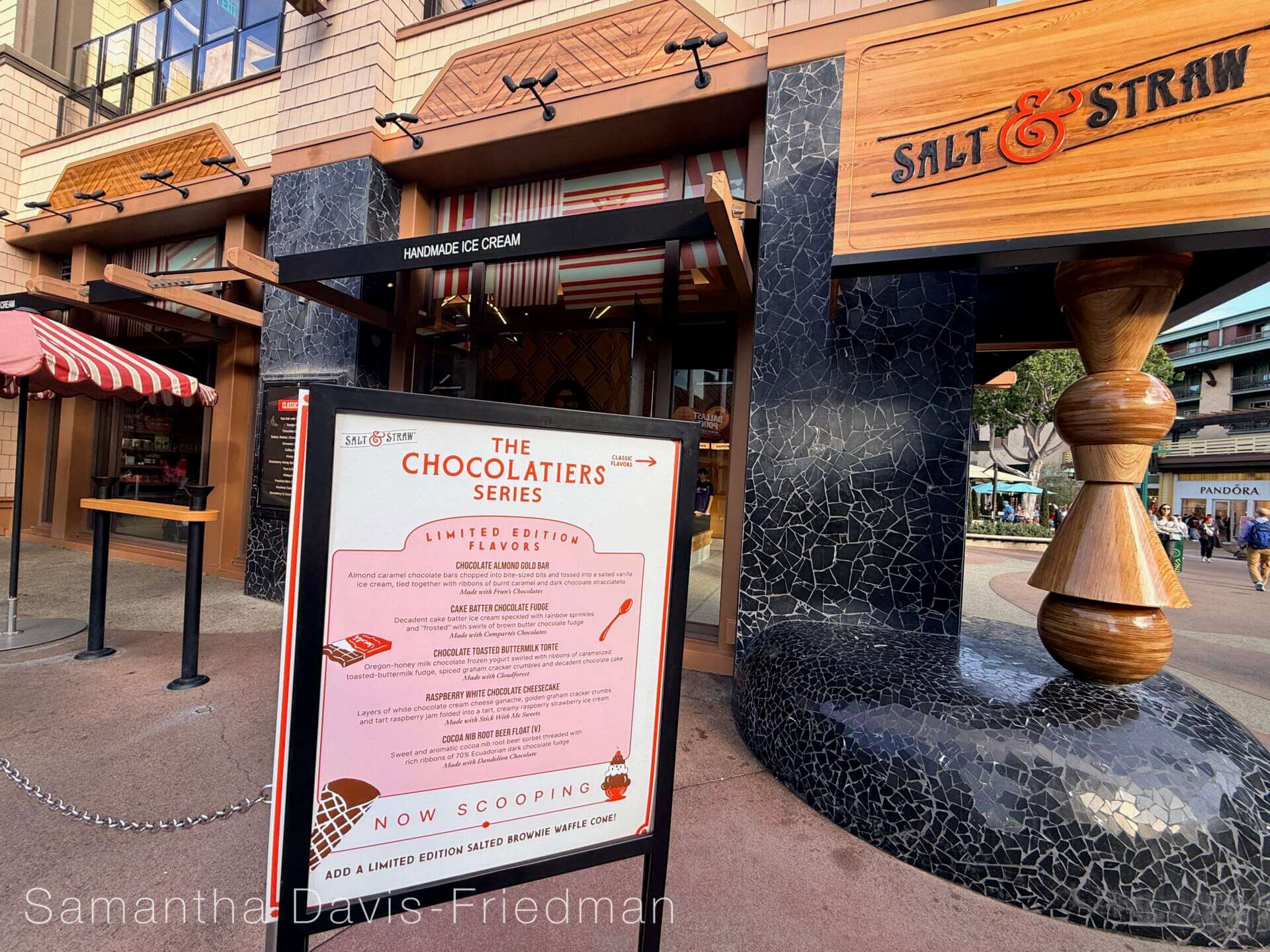 Disneyland Update, DISNEYLAND UPDATE: Sold-Out Parks, Opera House Split & Chaotic Construction