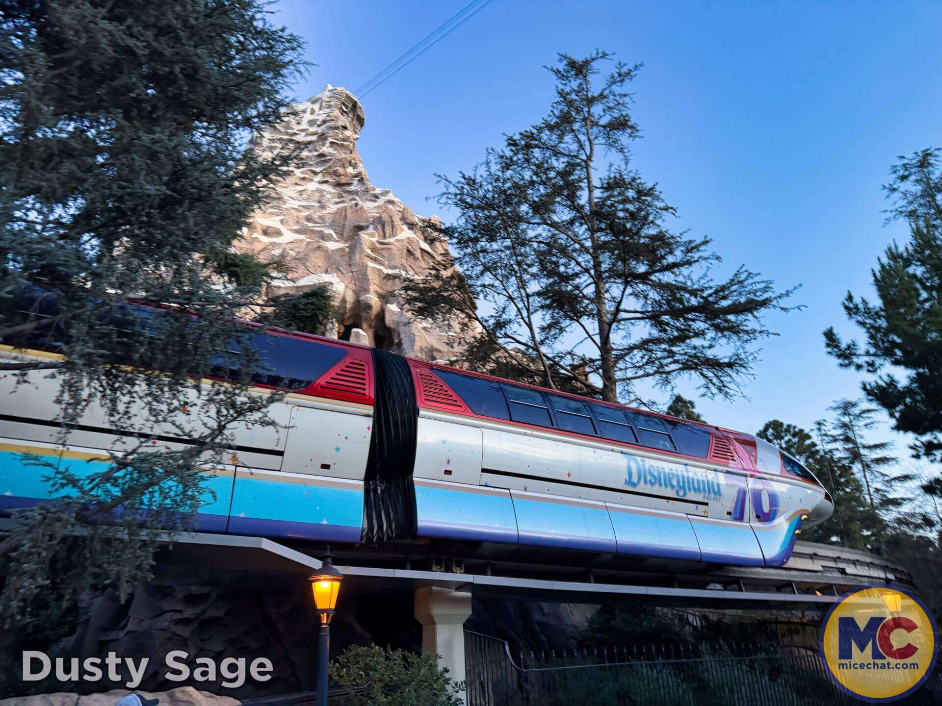 Disneyland, DISNEYLAND UPDATE: Entertainment Gaps, Construction Reveals & Big Changes Ahead